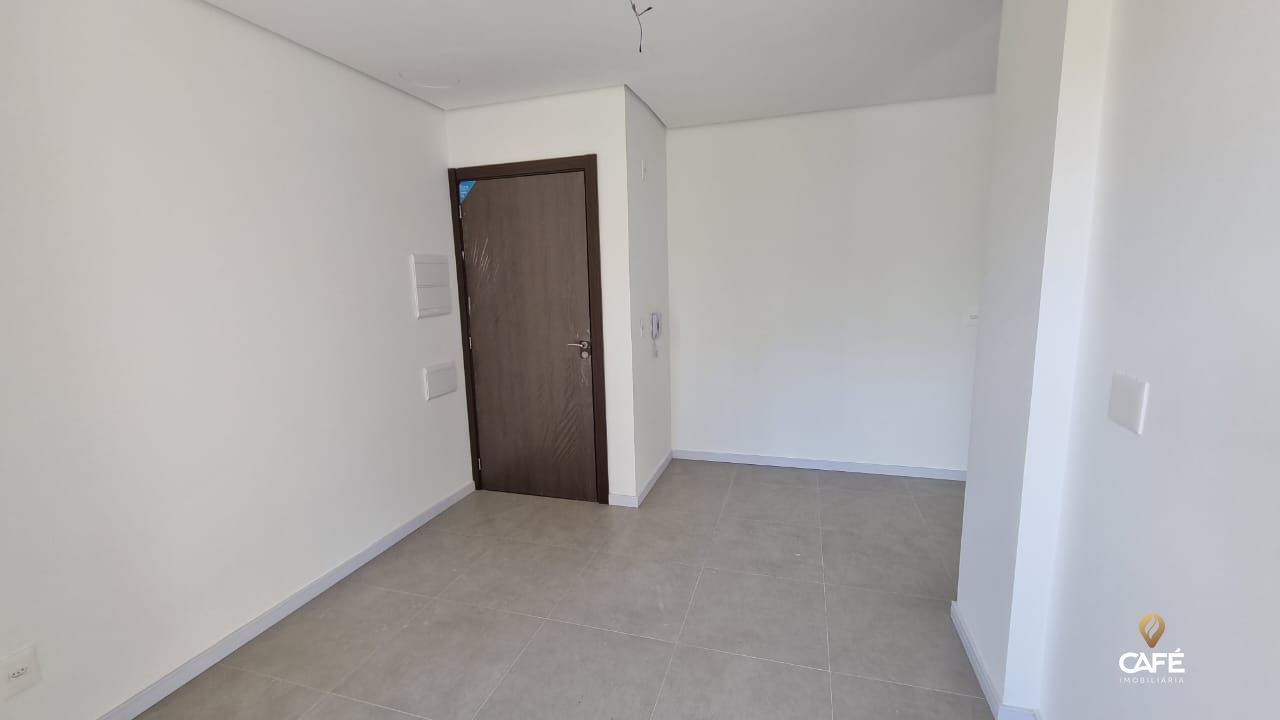 Apartamento à venda com 2 quartos, 70m² - Foto 9