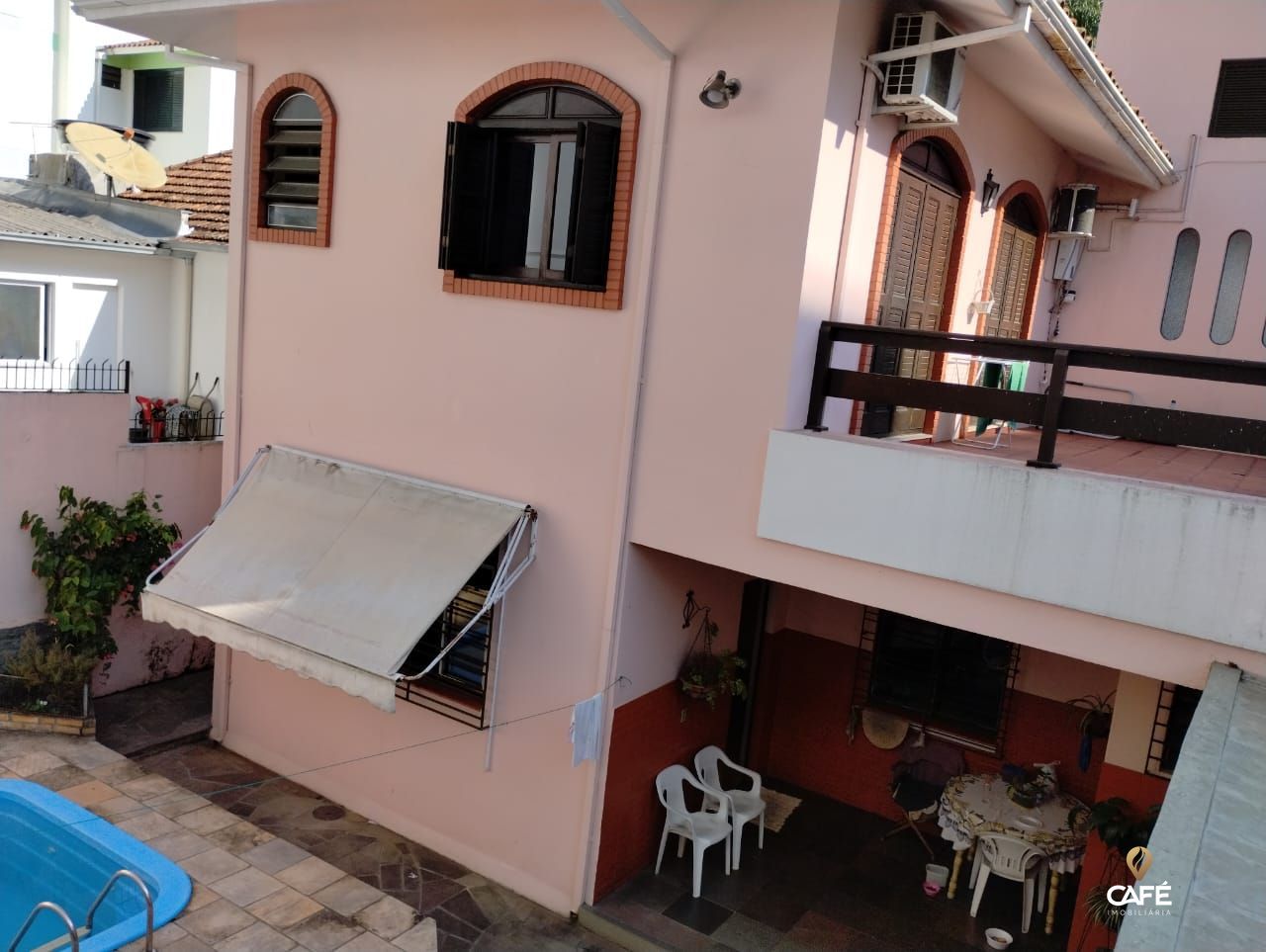 Casa, 5 quartos, 299 m² - Foto 1