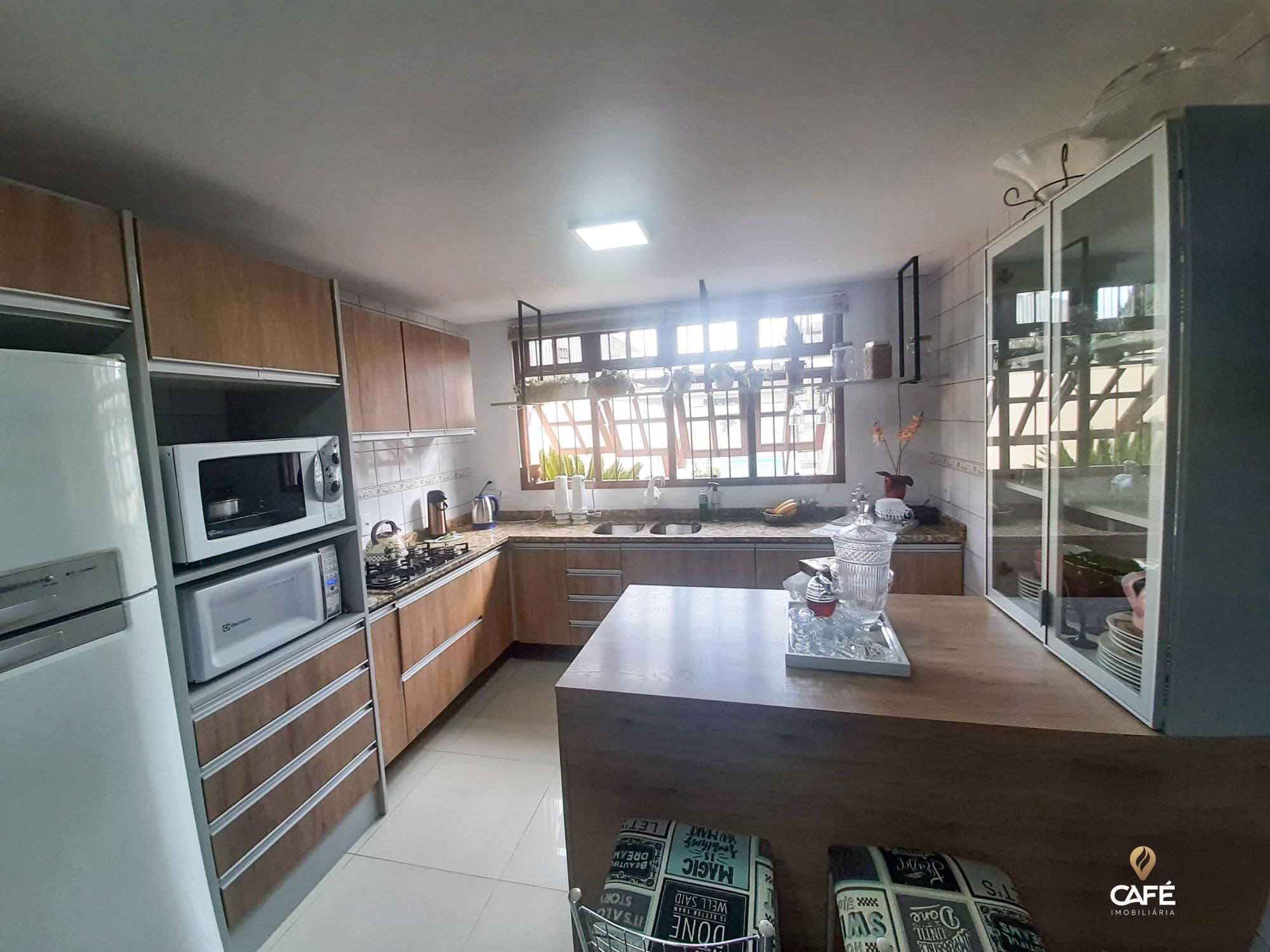 Casa, 4 quartos, 314 m² - Foto 3