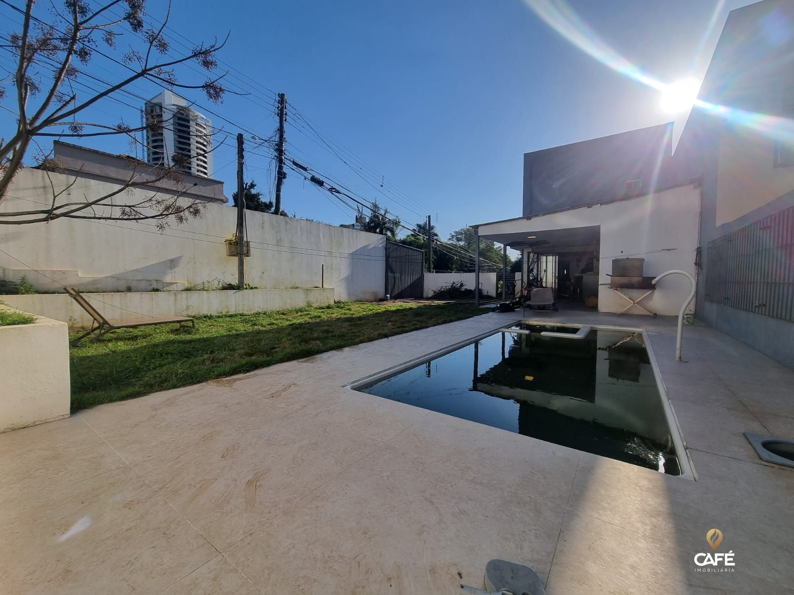 Casa à venda com 4 quartos, 250m² - Foto 3