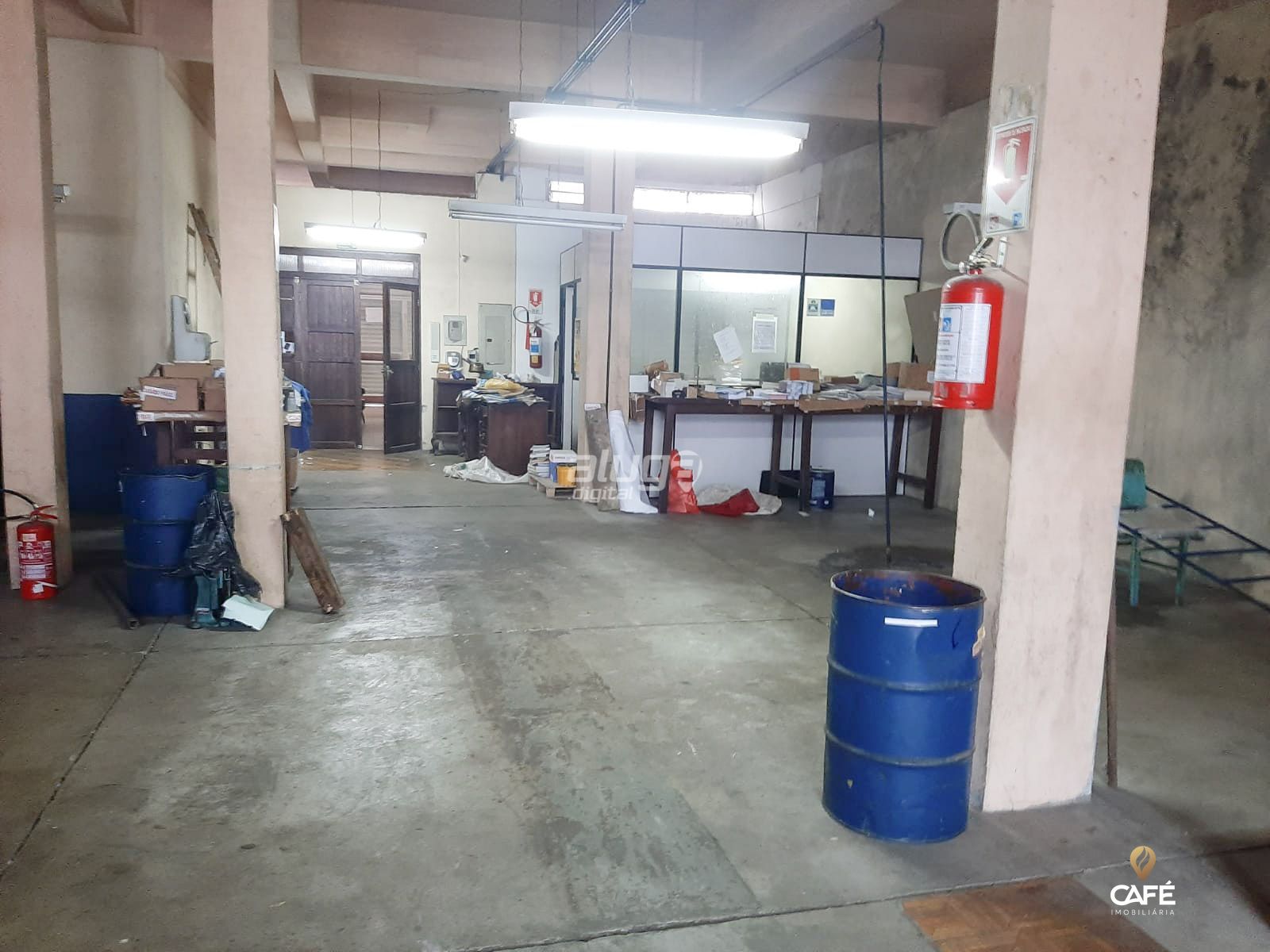 Conjunto Comercial-Sala para alugar com 3 quartos, 250m² - Foto 6