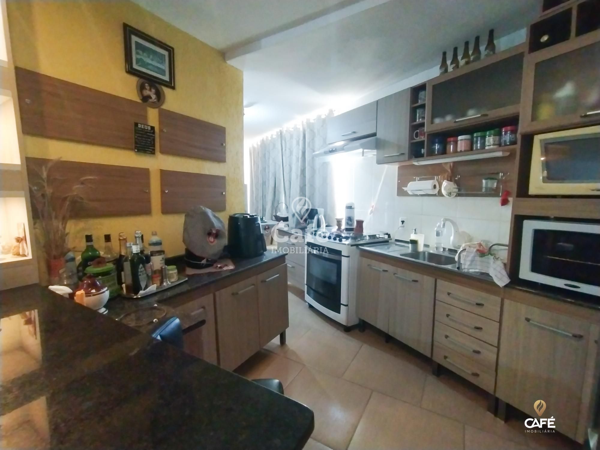 Casa à venda com 6 quartos, 128m² - Foto 2