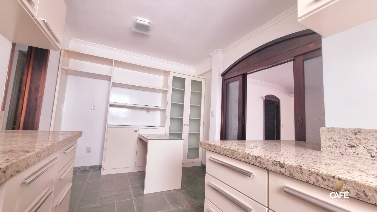 Casa, 3 quartos, 241 m² - Foto 13