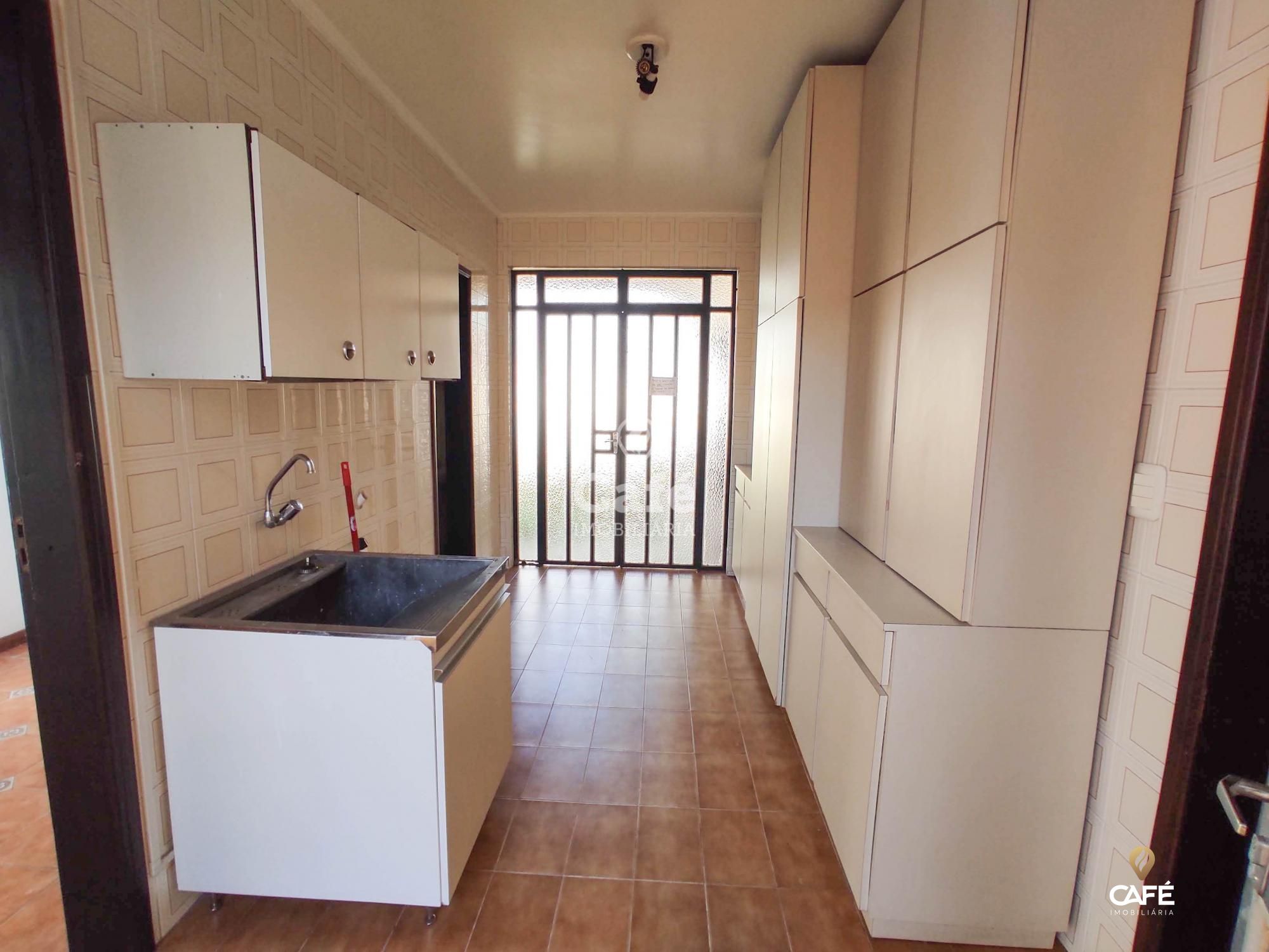 Casa à venda com 4 quartos, 211m² - Foto 6