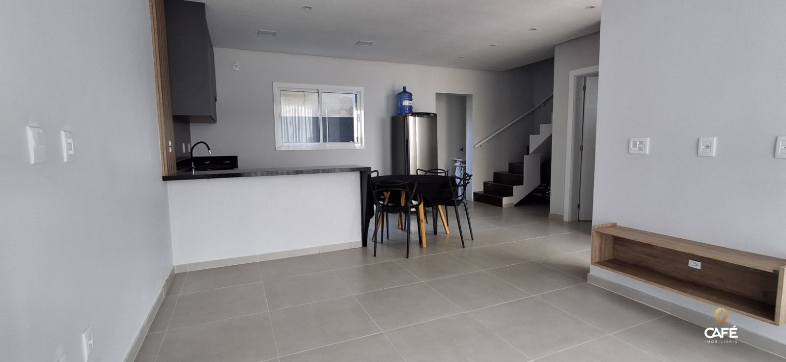 Casa à venda com 2 quartos, 140m² - Foto 3