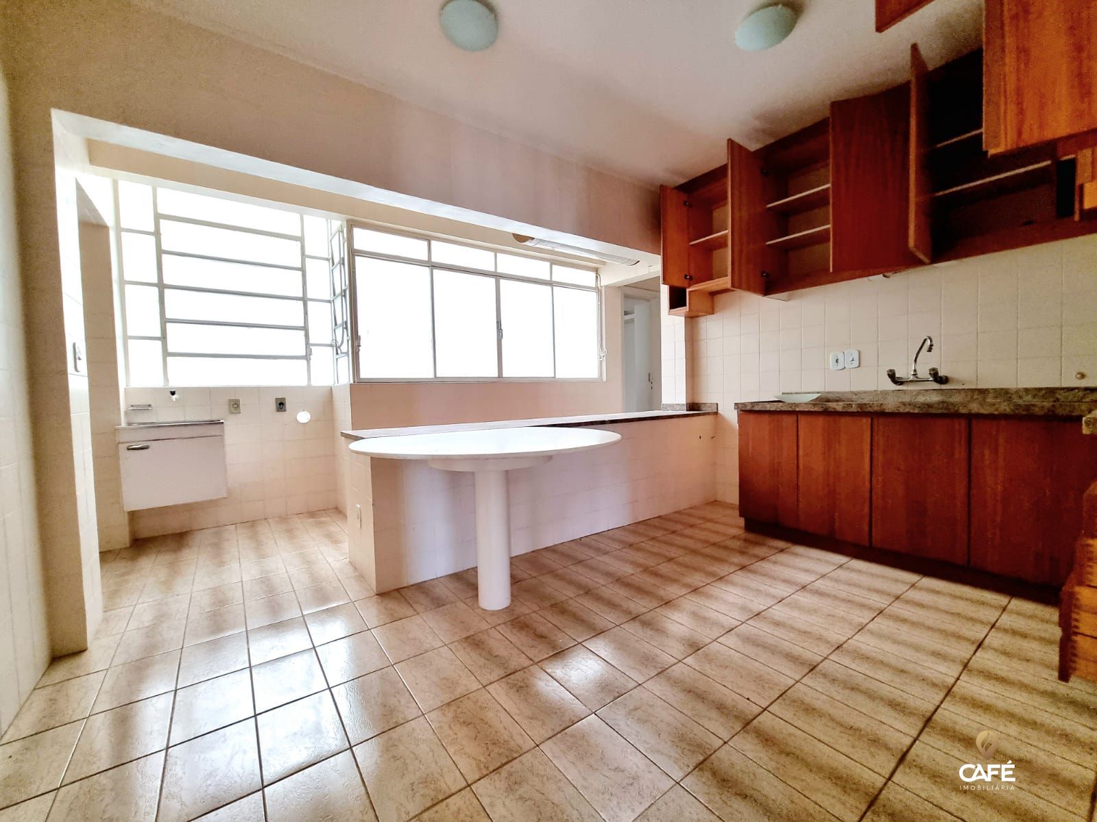 Apartamento à venda com 3 quartos, 165m² - Foto 3