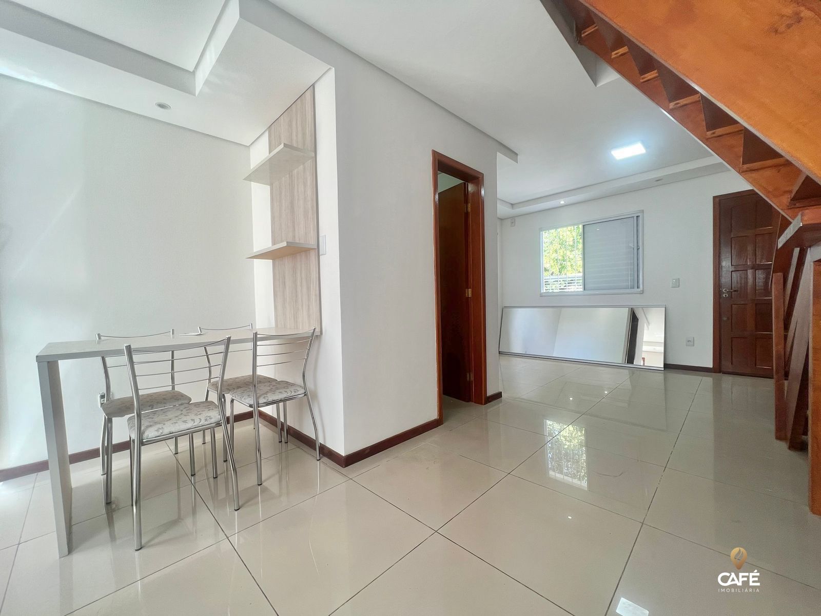 Casa à venda com 2 quartos, 61m² - Foto 8