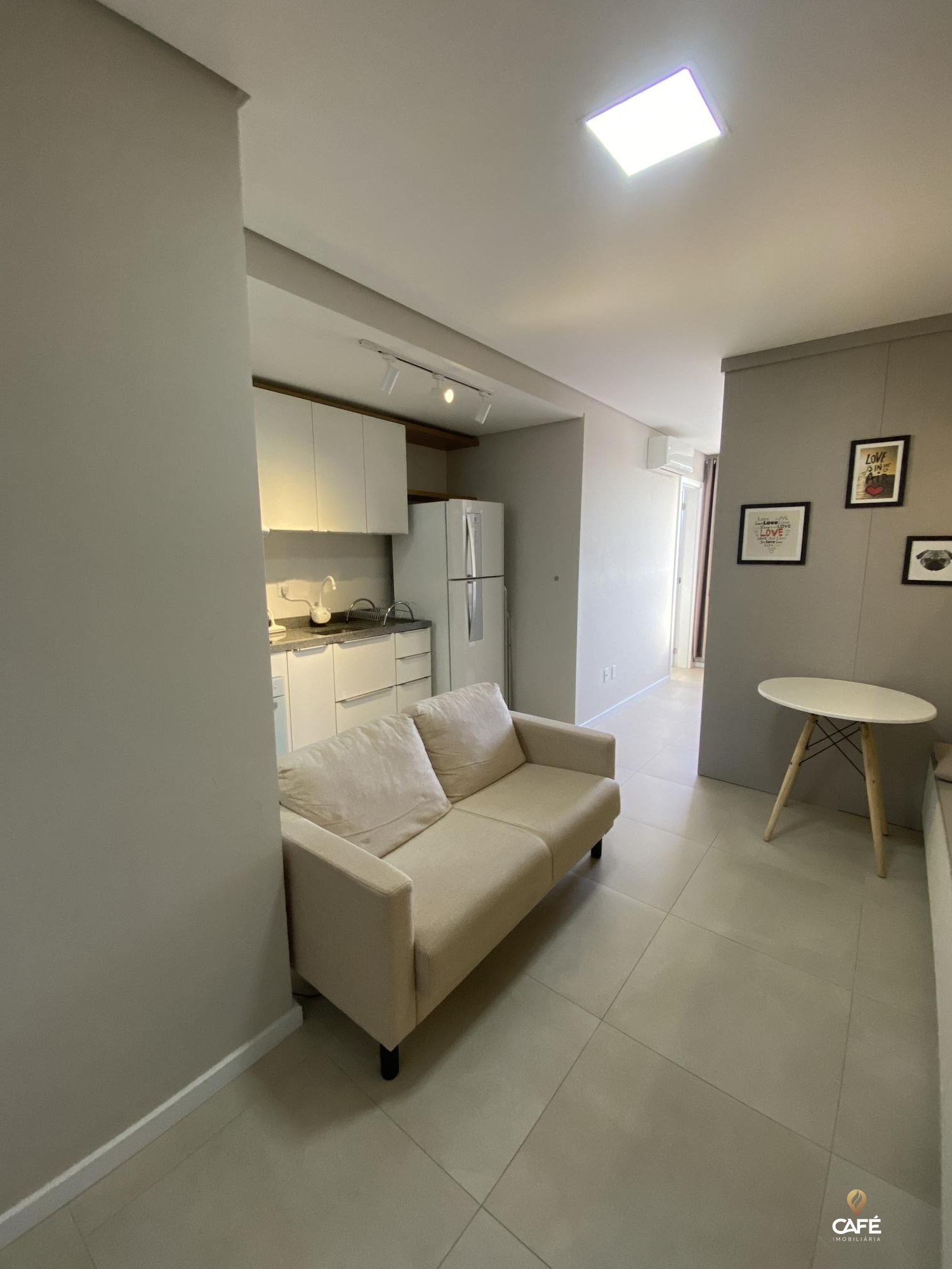 Apartamento à venda com 1 quarto, 39m² - Foto 2