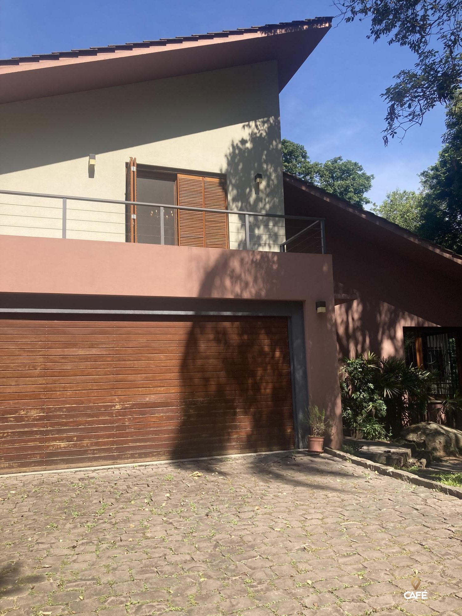 Casa à venda com 3 quartos, 518m² - Foto 1