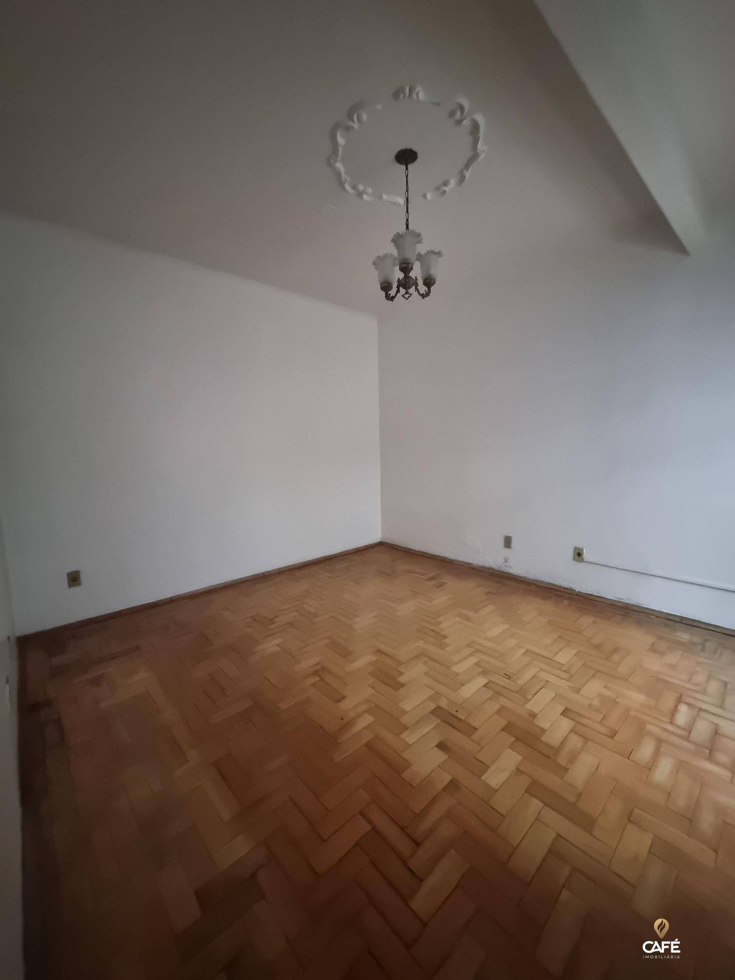 Casa à venda com 3 quartos, 350m² - Foto 9