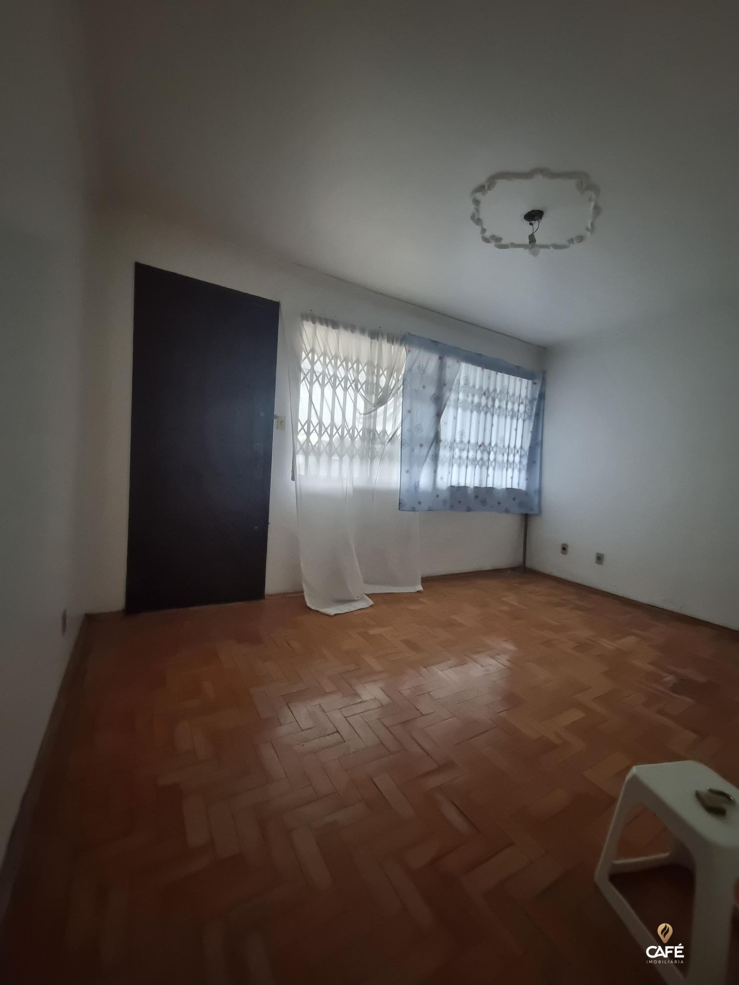 Casa à venda com 3 quartos, 350m² - Foto 3