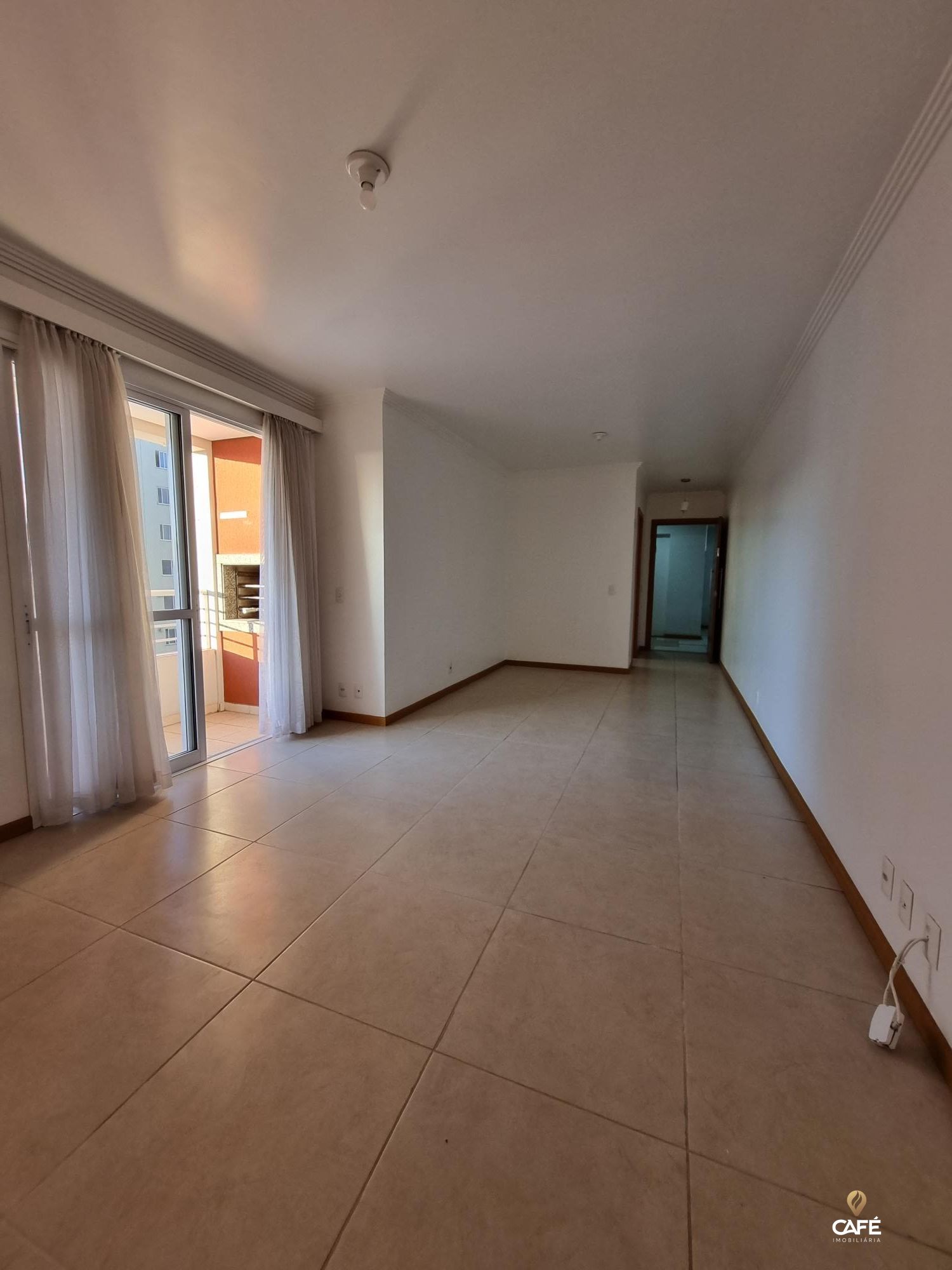 Apartamento à venda com 3 quartos, 104m² - Foto 2