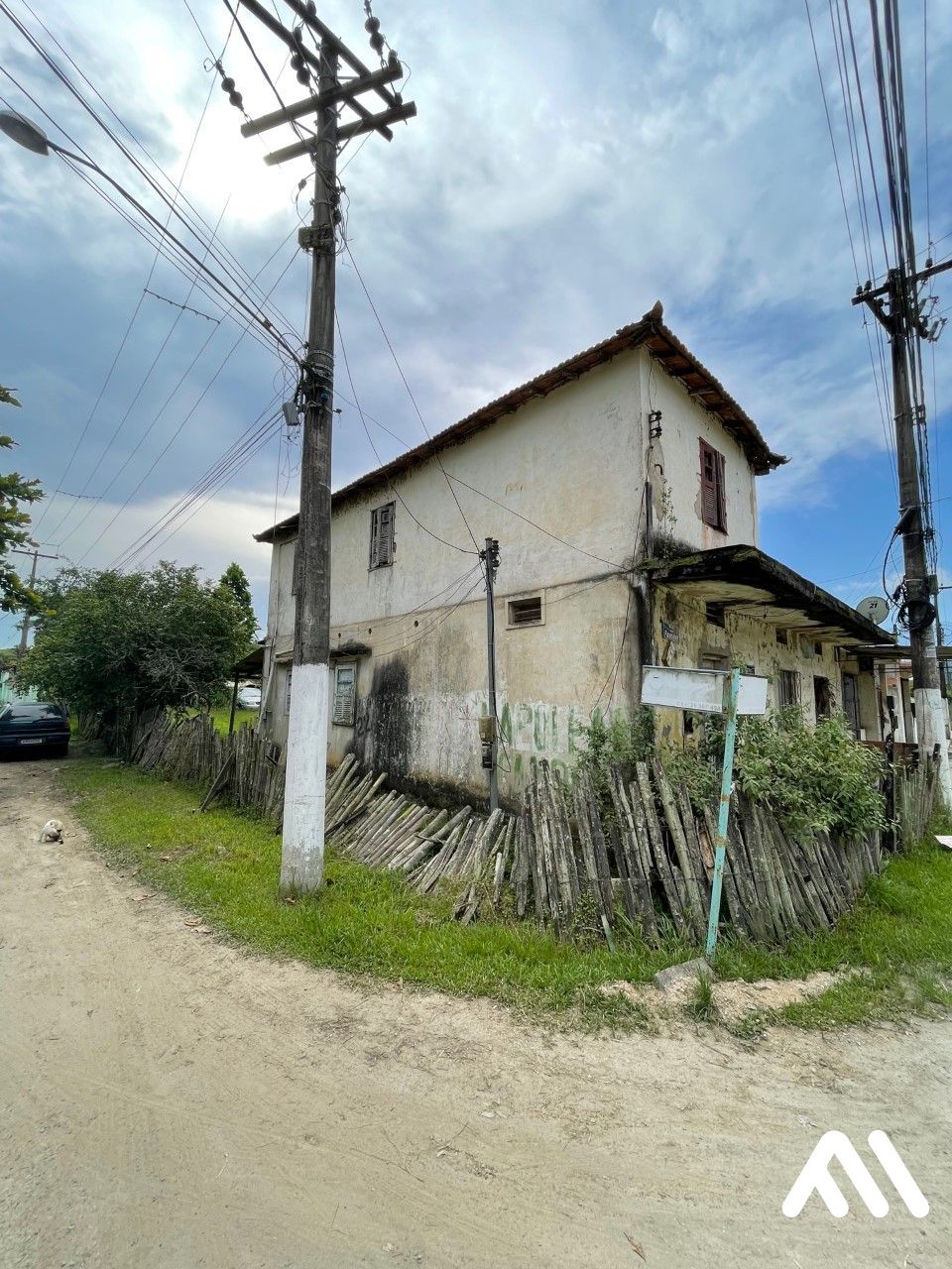 Casa à venda com 1 quarto, 360m² - Foto 9