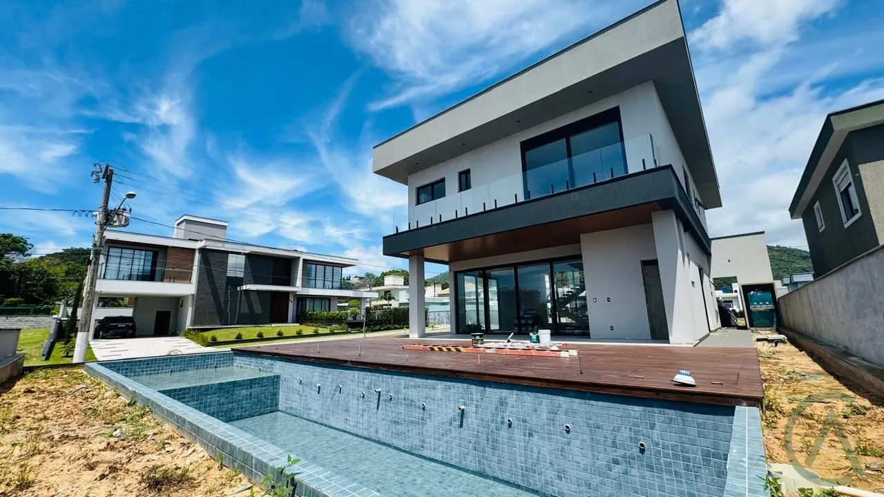 Casa com 3 Dormitórios à venda, 260 m² por R$ 2.900.000,00 Casa com 3 Dormitórios à venda, 260 m² por R$ 2.900.000,00