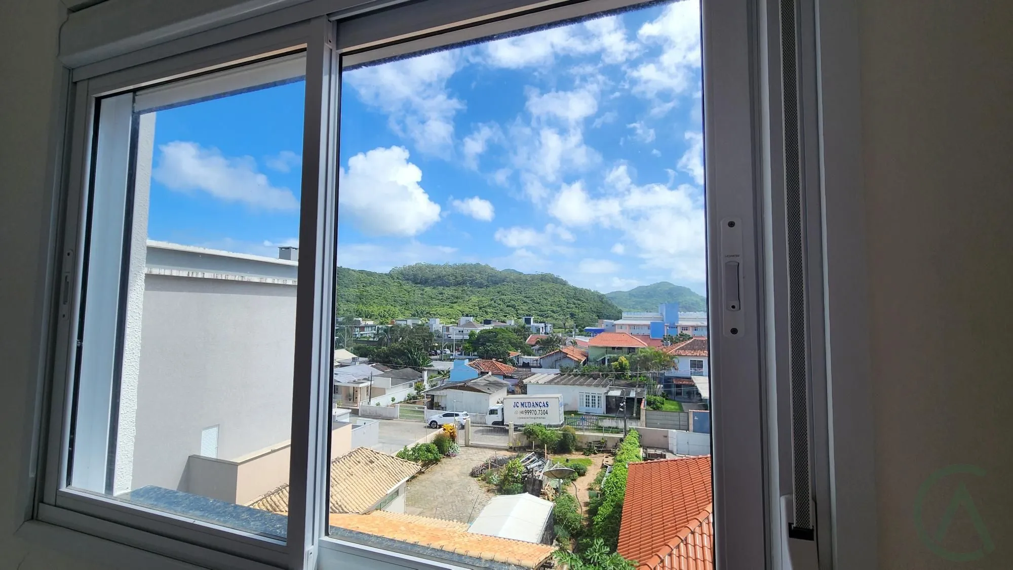 Apartamento com 2 Dormitórios à venda, 65 m² por R$ 465.000,00 Apartamento com 2 Dormitórios à venda, 65 m² por R$ 465.000,00
