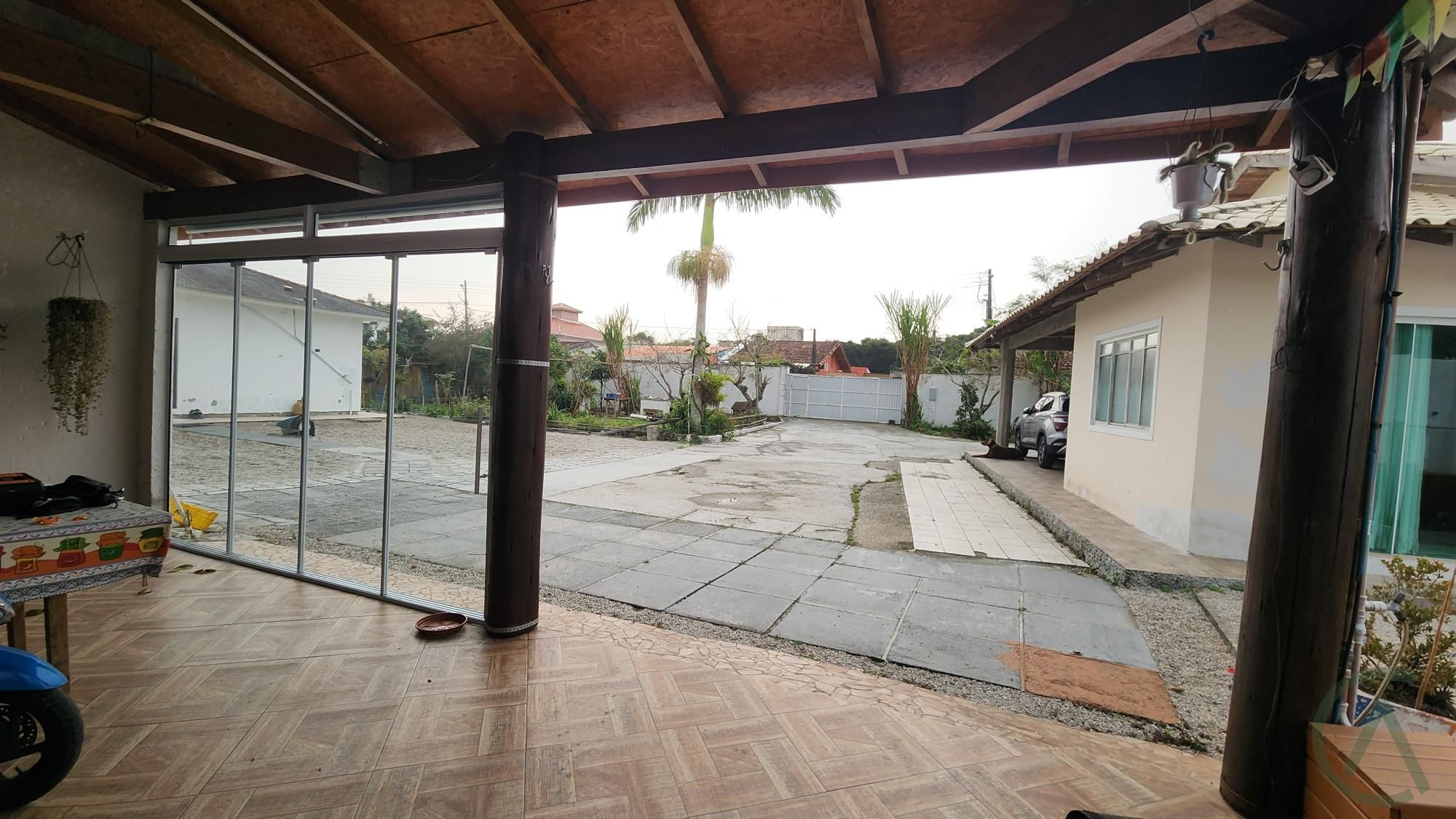 Casa com 3 Dormitórios à venda, 445 m² por R$ 1.680.000,00 Casa com 3 Dormitórios à venda, 445 m² por R$ 1.680.000,00