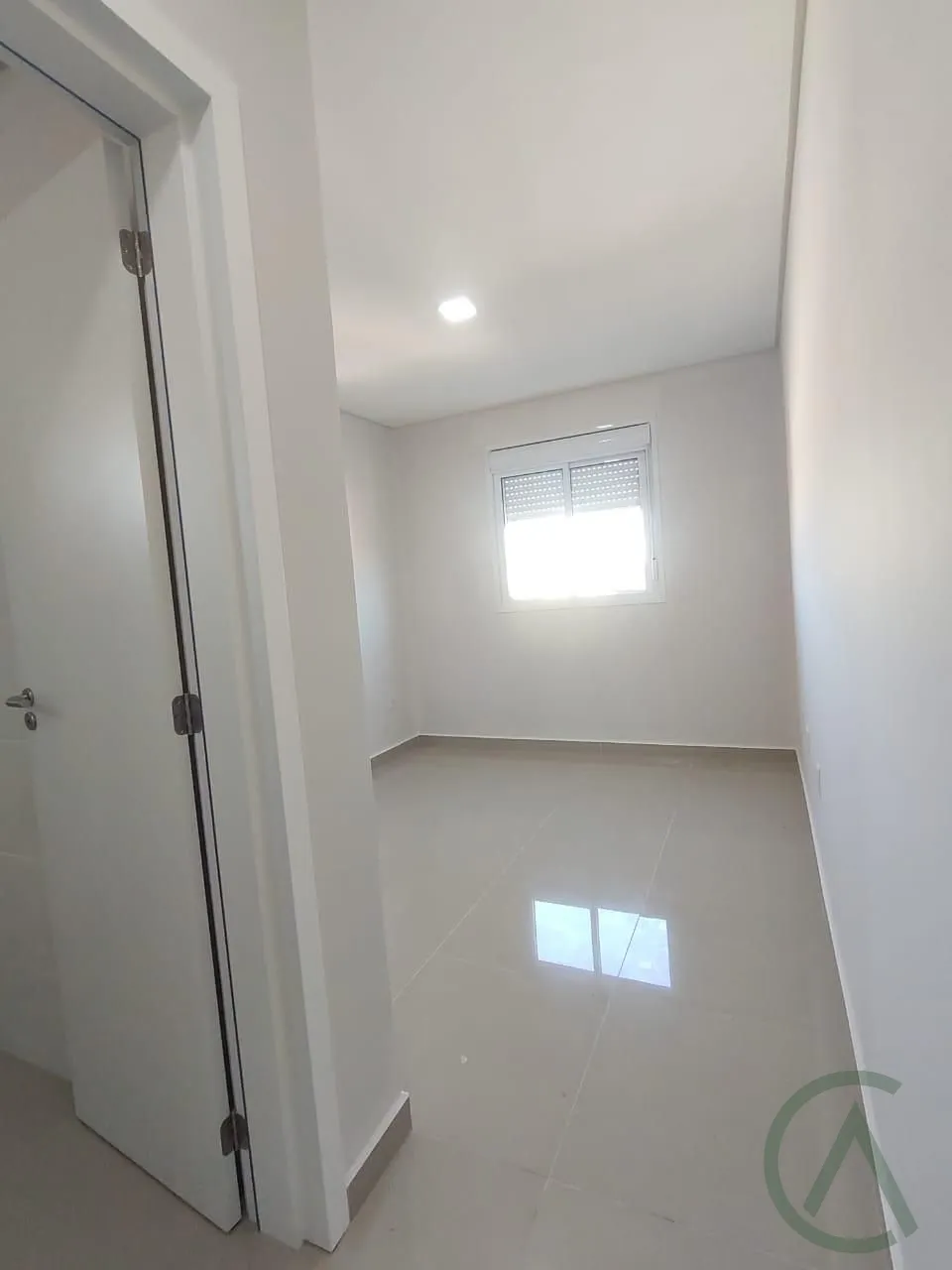 Apartamento com 2 Dormitórios à venda, 69 m² por R$ 490.000,00 Apartamento com 2 Dormitórios à venda, 69 m² por R$ 490.000,00