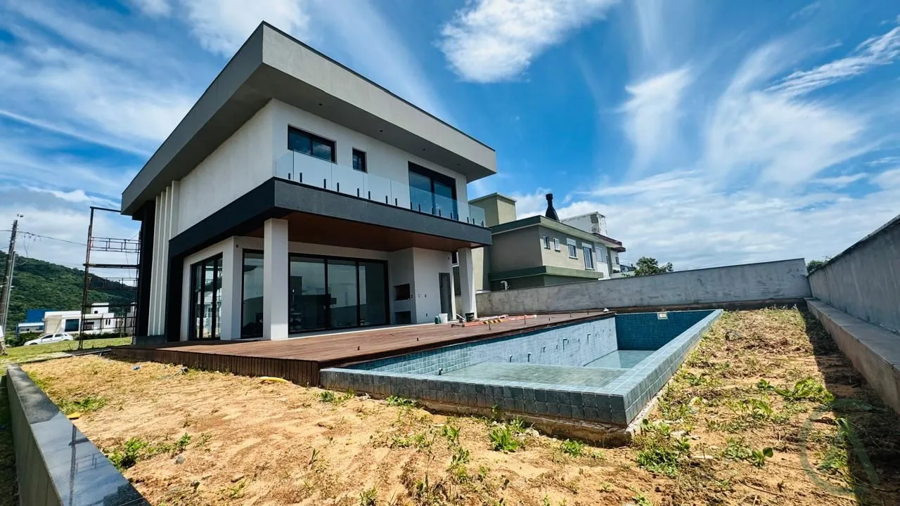 Casa com 3 Dormitórios à venda, 260 m² por R$ 2.900.000,00 Casa com 3 Dormitórios à venda, 260 m² por R$ 2.900.000,00