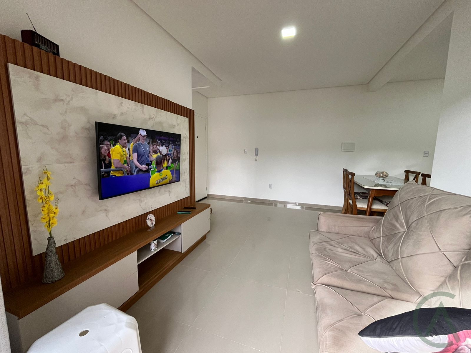 Apartamento com 2 Dormitórios à venda, 69 m² por R$ 600.000,00 Apartamento com 2 Dormitórios à venda, 69 m² por R$ 600.000,00