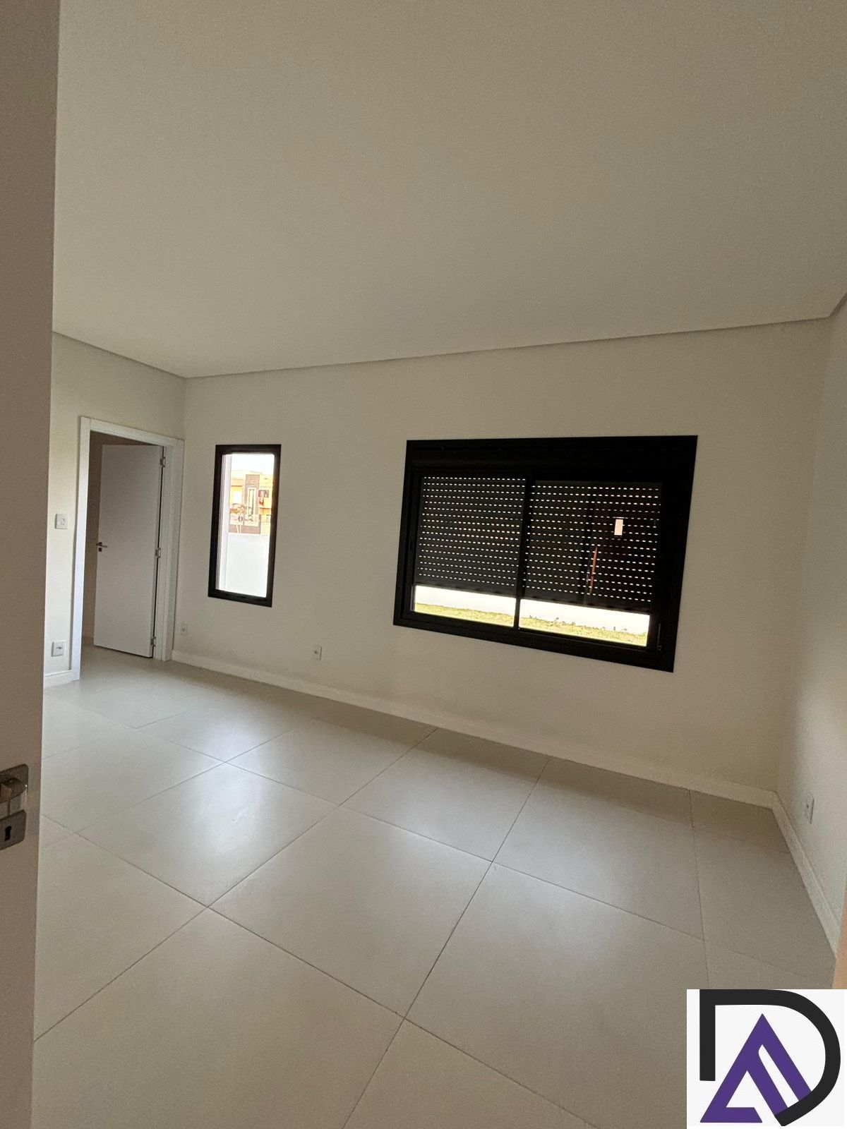 Casa à venda com 3 quartos, 100m² - Foto 25