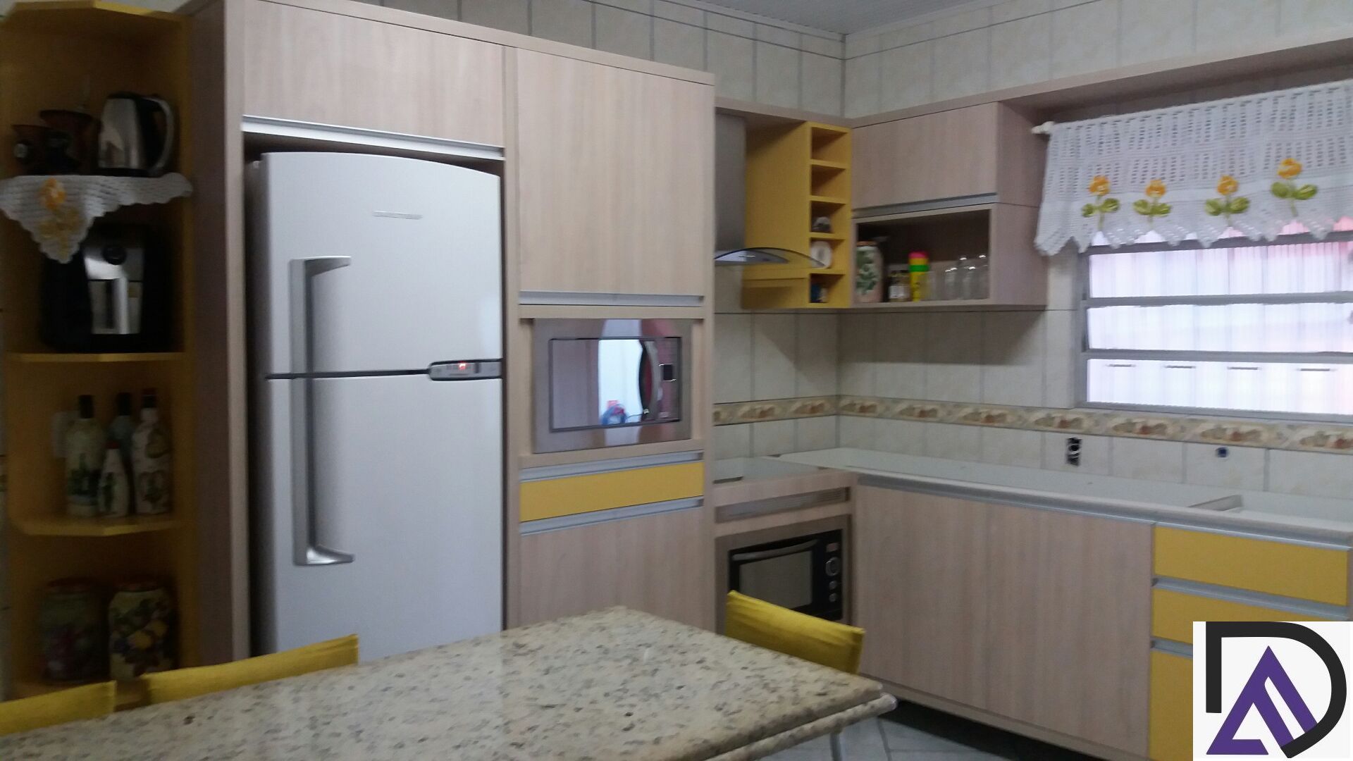 Casa à venda com 3 quartos, 101m² - Foto 8