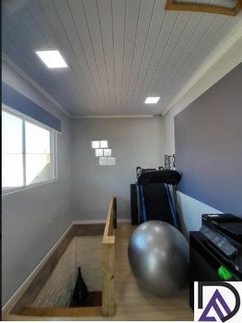 Casa à venda com 2 quartos, 120m² - Foto 7