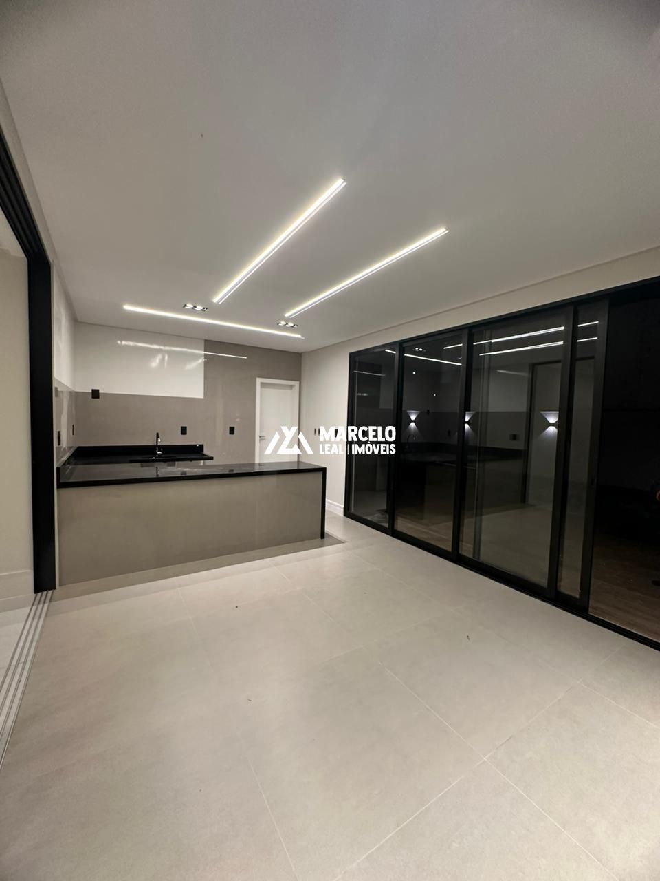 Casa de Condomínio à venda com 4 quartos, 270m² - Foto 9