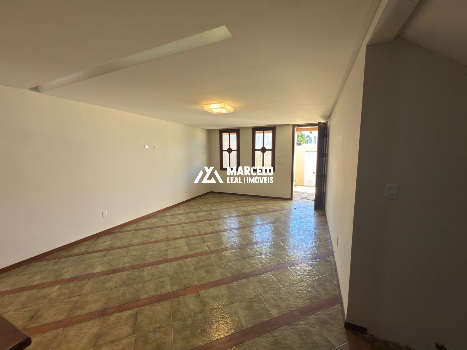 Casa para alugar com 2 quartos, 145m² - Foto 6