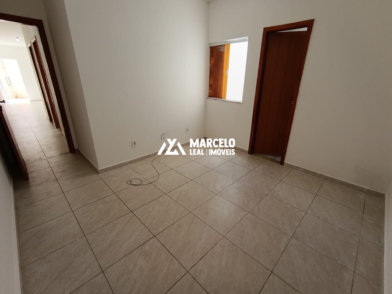 Casa para alugar com 2 quartos, 68m² - Foto 11