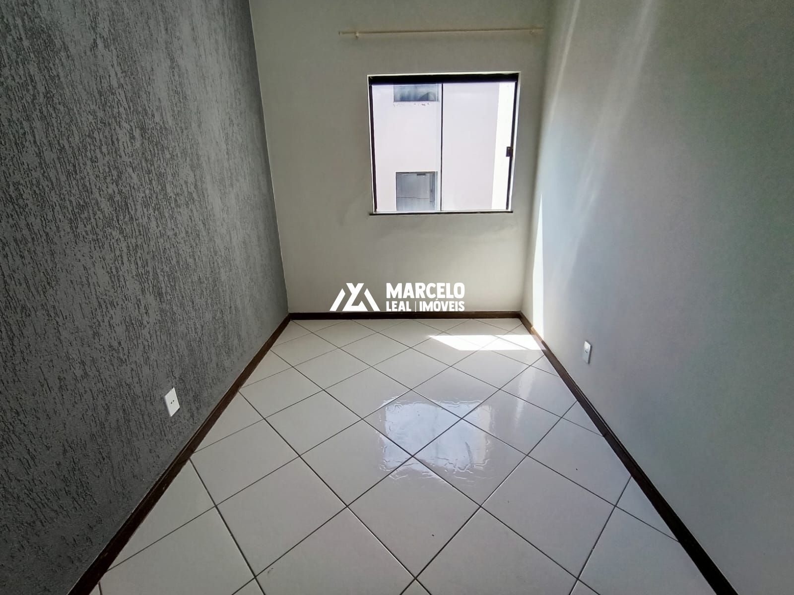 Apartamento à venda com 2 quartos, 76m² - Foto 9