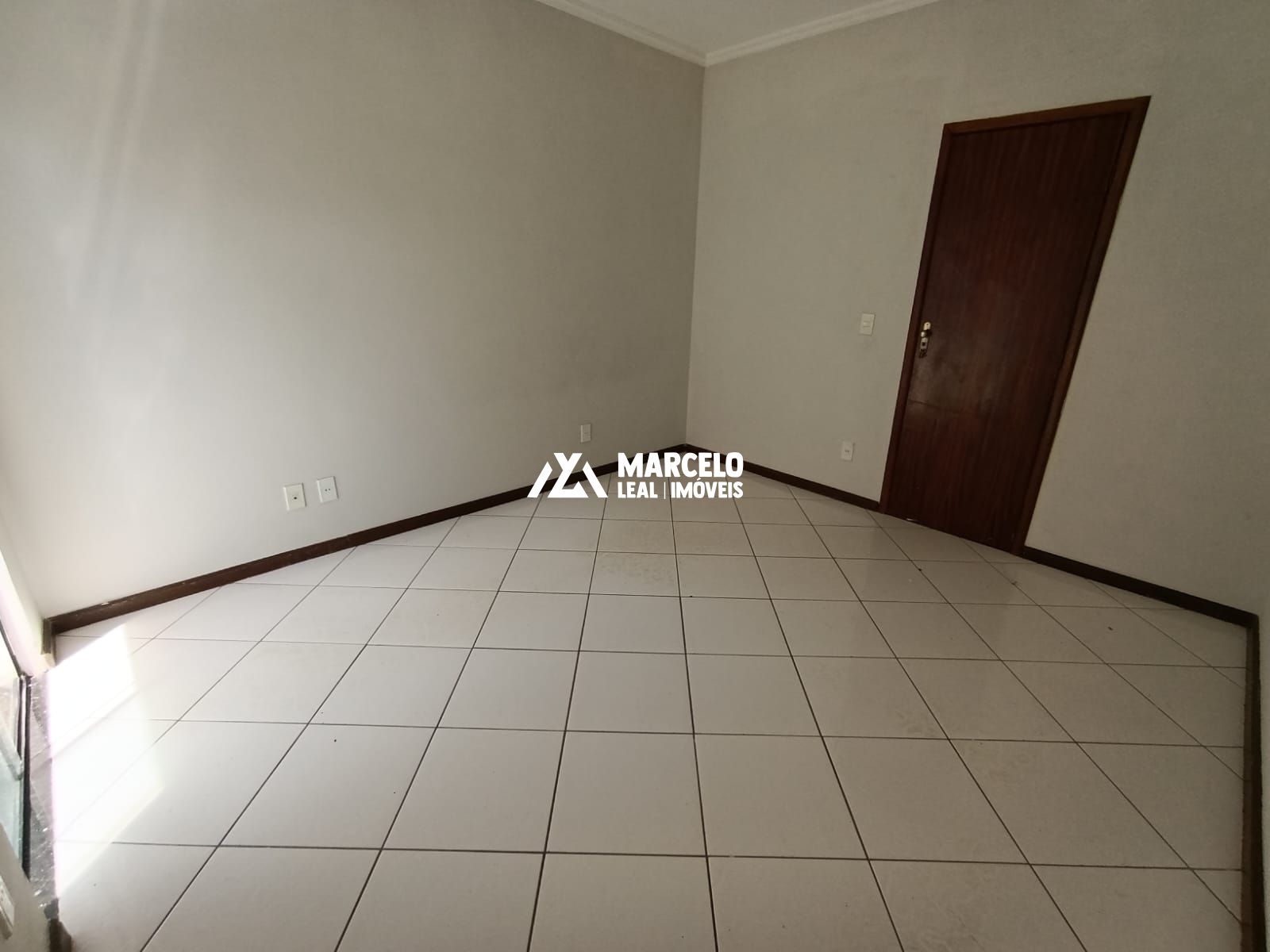 Apartamento à venda com 2 quartos, 76m² - Foto 10