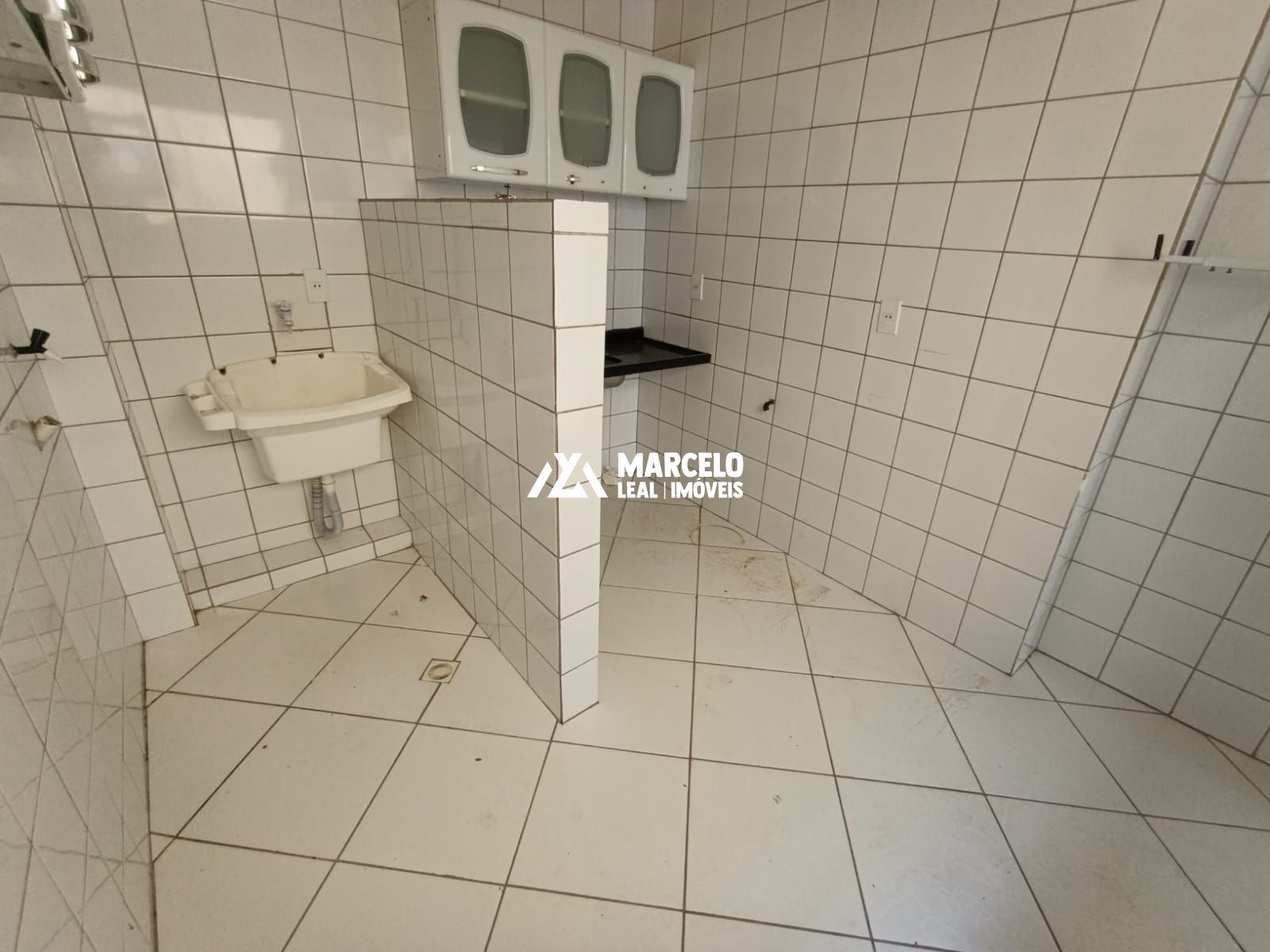 Apartamento à venda com 2 quartos, 76m² - Foto 17