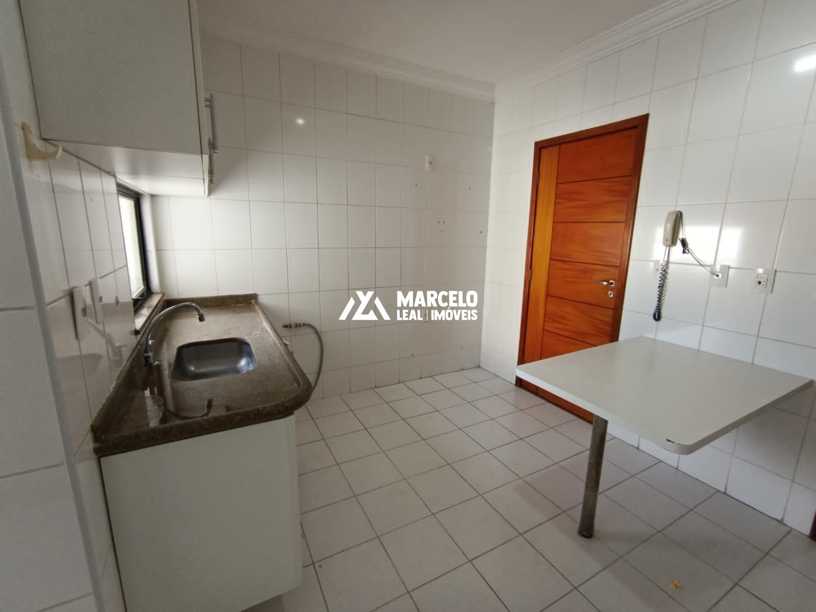 Apartamento à venda com 3 quartos, 105m² - Foto 9