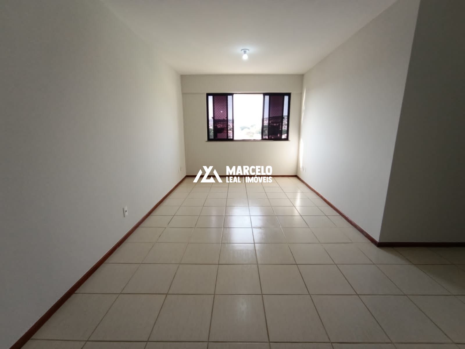 Apartamento à venda com 3 quartos, 105m² - Foto 3