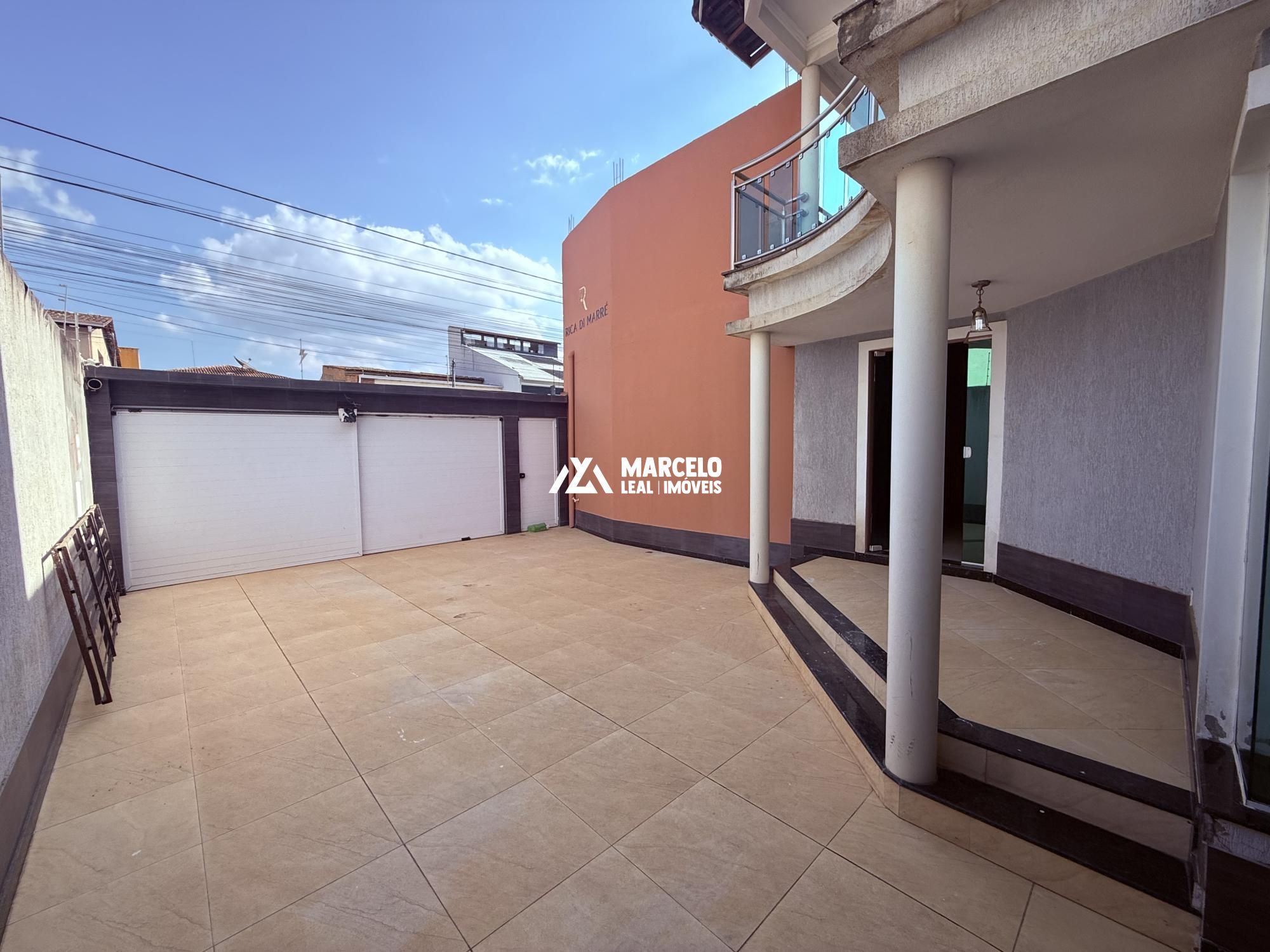 Casa, 5 quartos, 240 m² - Foto 2