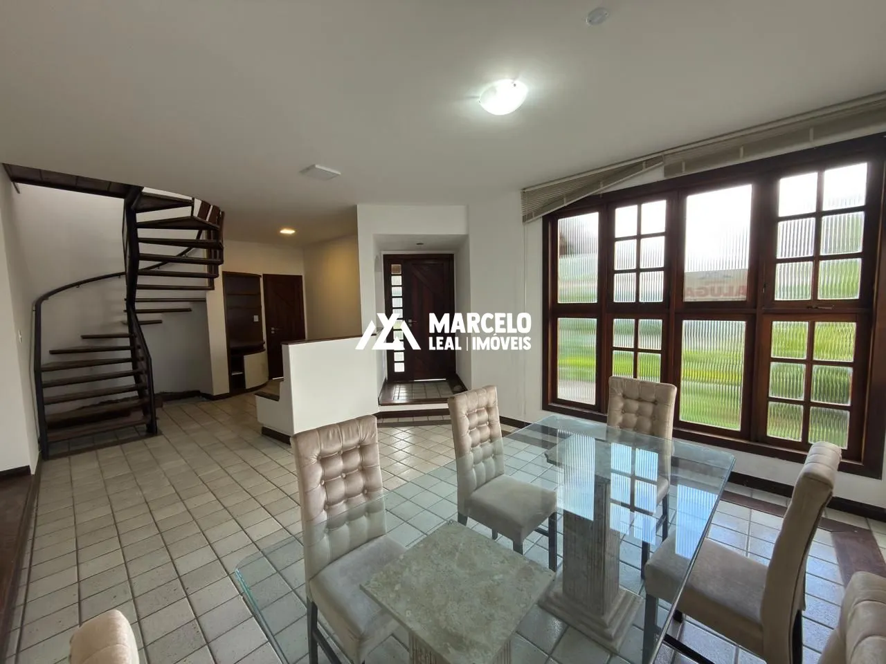 Casa, 3 quartos, 210 m² - Foto 1