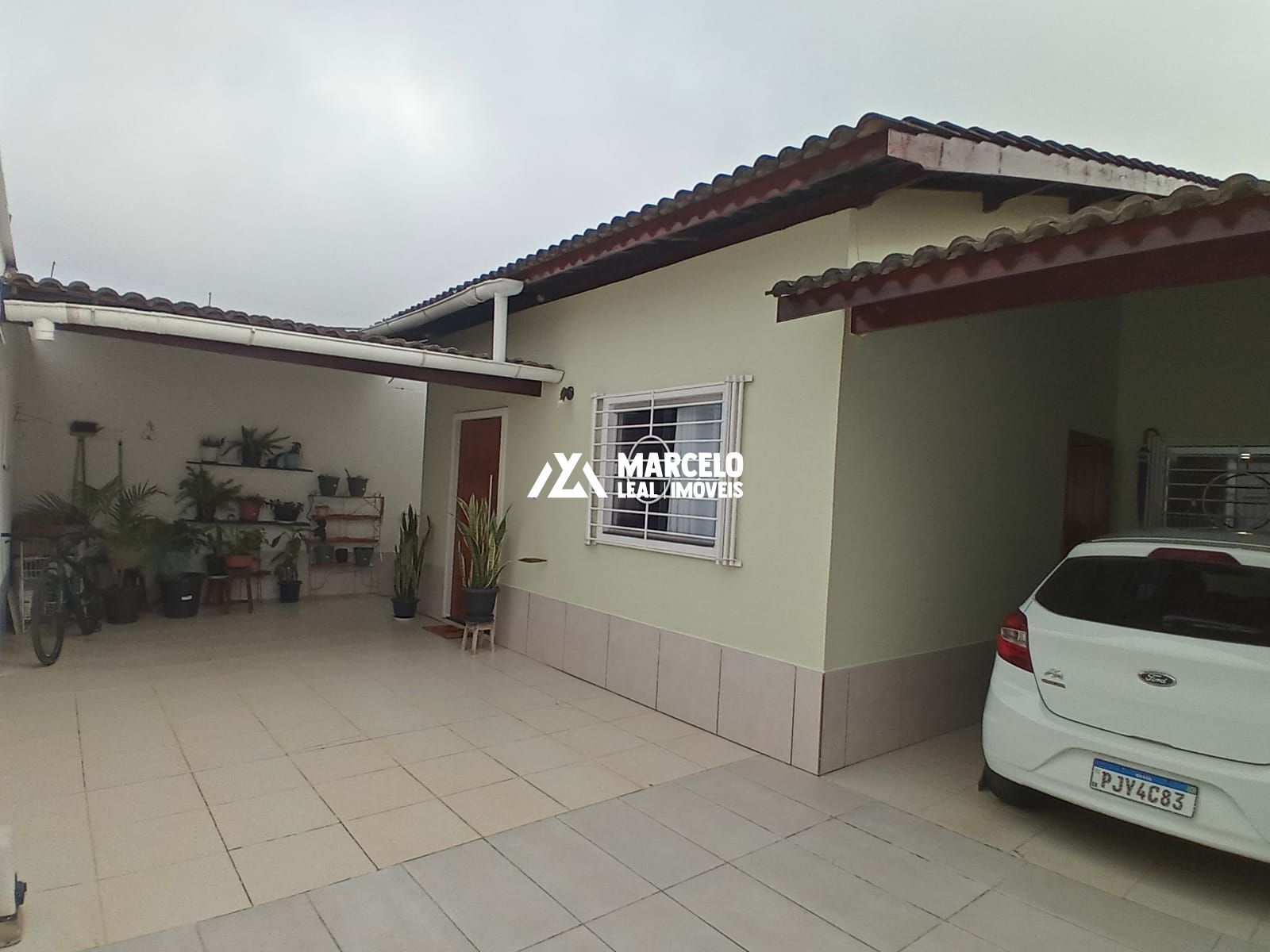 Casa à venda com 3 quartos, 140m² - Foto 1