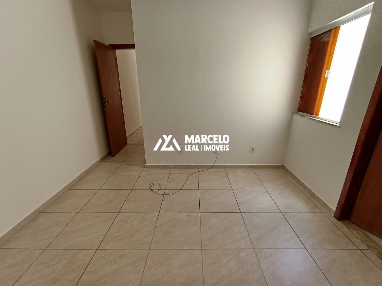 Casa para alugar com 2 quartos, 68m² - Foto 10