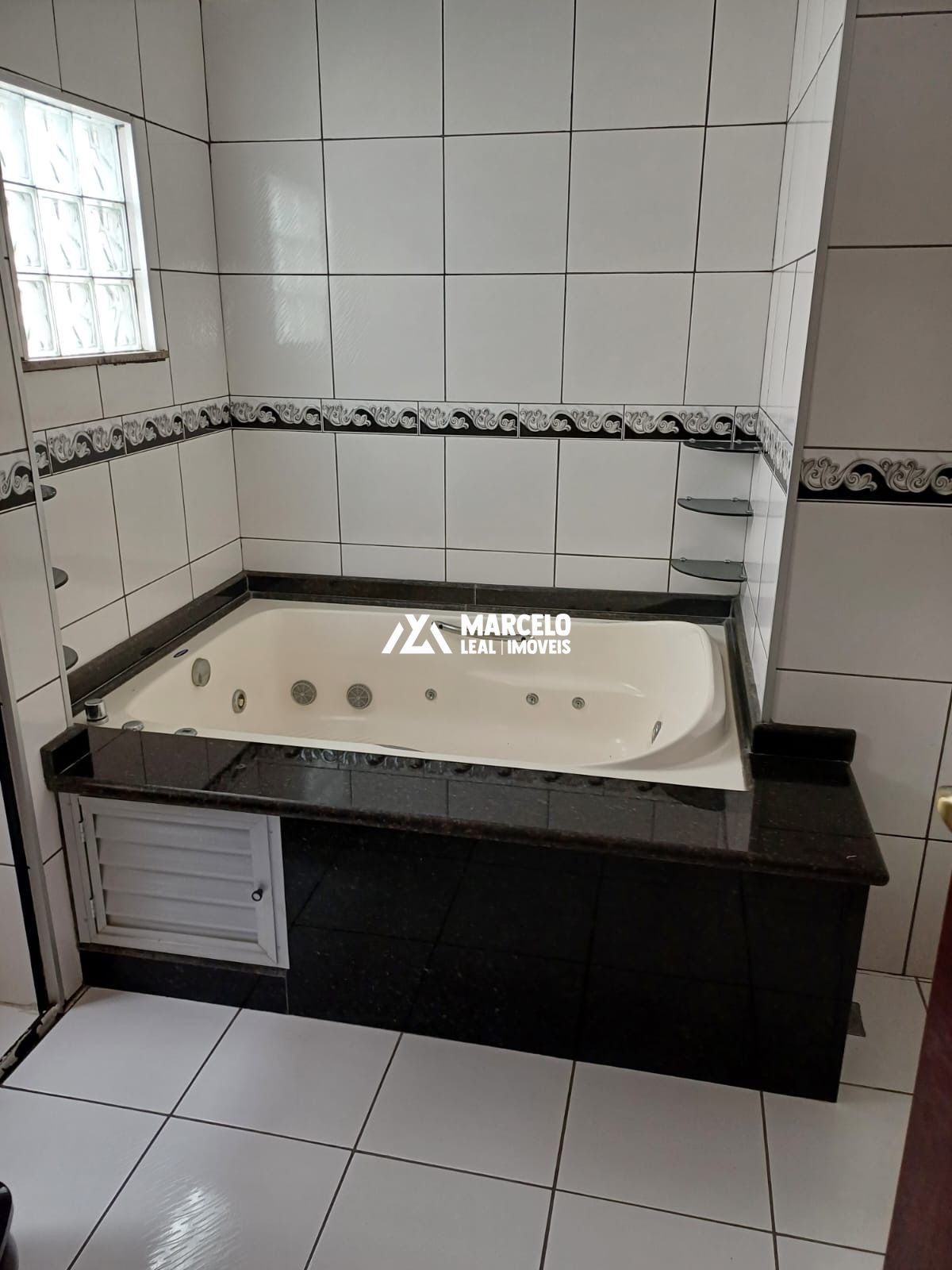 Casa à venda com 5 quartos, 180m² - Foto 17
