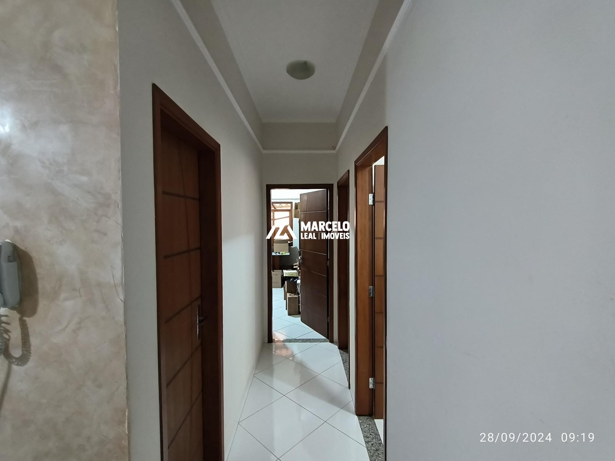 Casa à venda com 3 quartos, 170m² - Foto 8