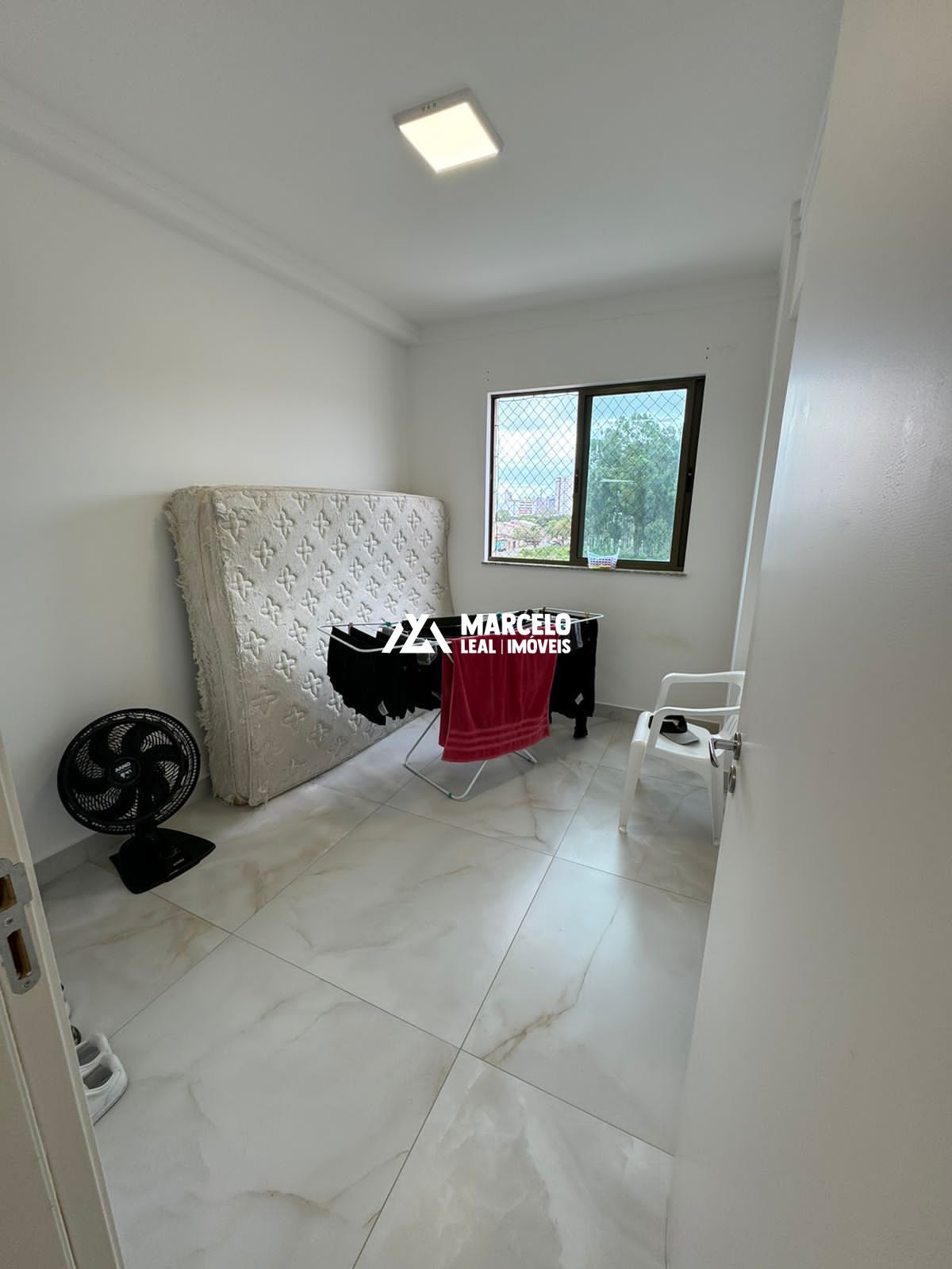 Apartamento à venda com 3 quartos, 74m² - Foto 11