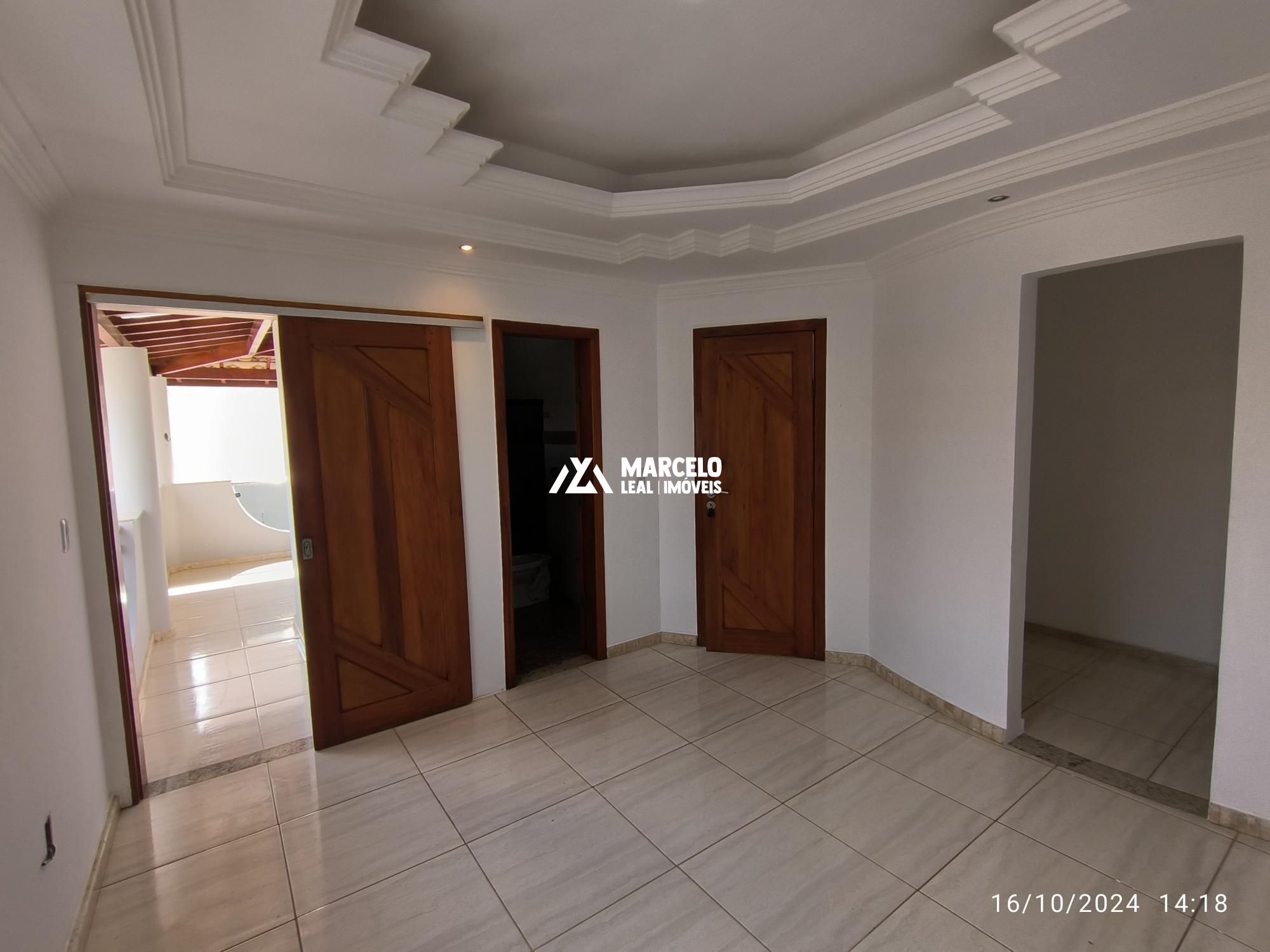 Casa à venda com 4 quartos, 279m² - Foto 35