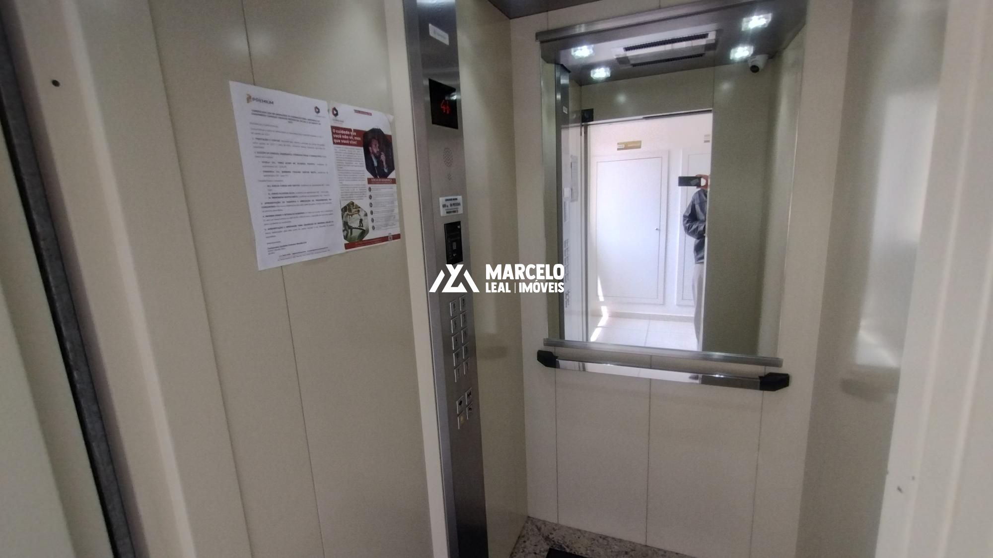 Apartamento à venda com 2 quartos, 43m² - Foto 20