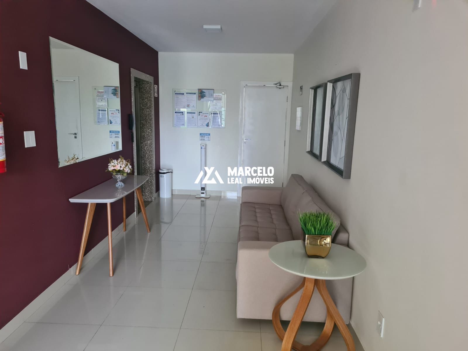 Apartamento à venda com 3 quartos, 105m² - Foto 2