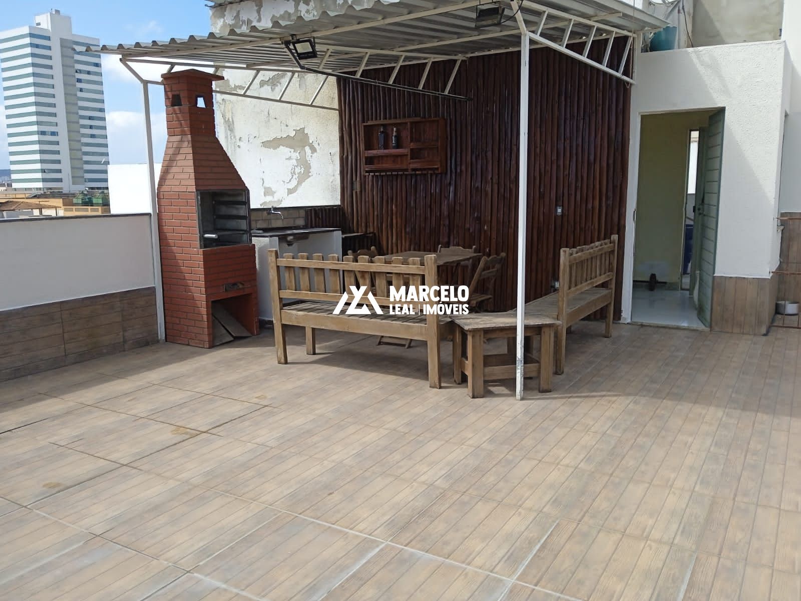Apartamento à venda com 2 quartos, 161m² - Foto 4
