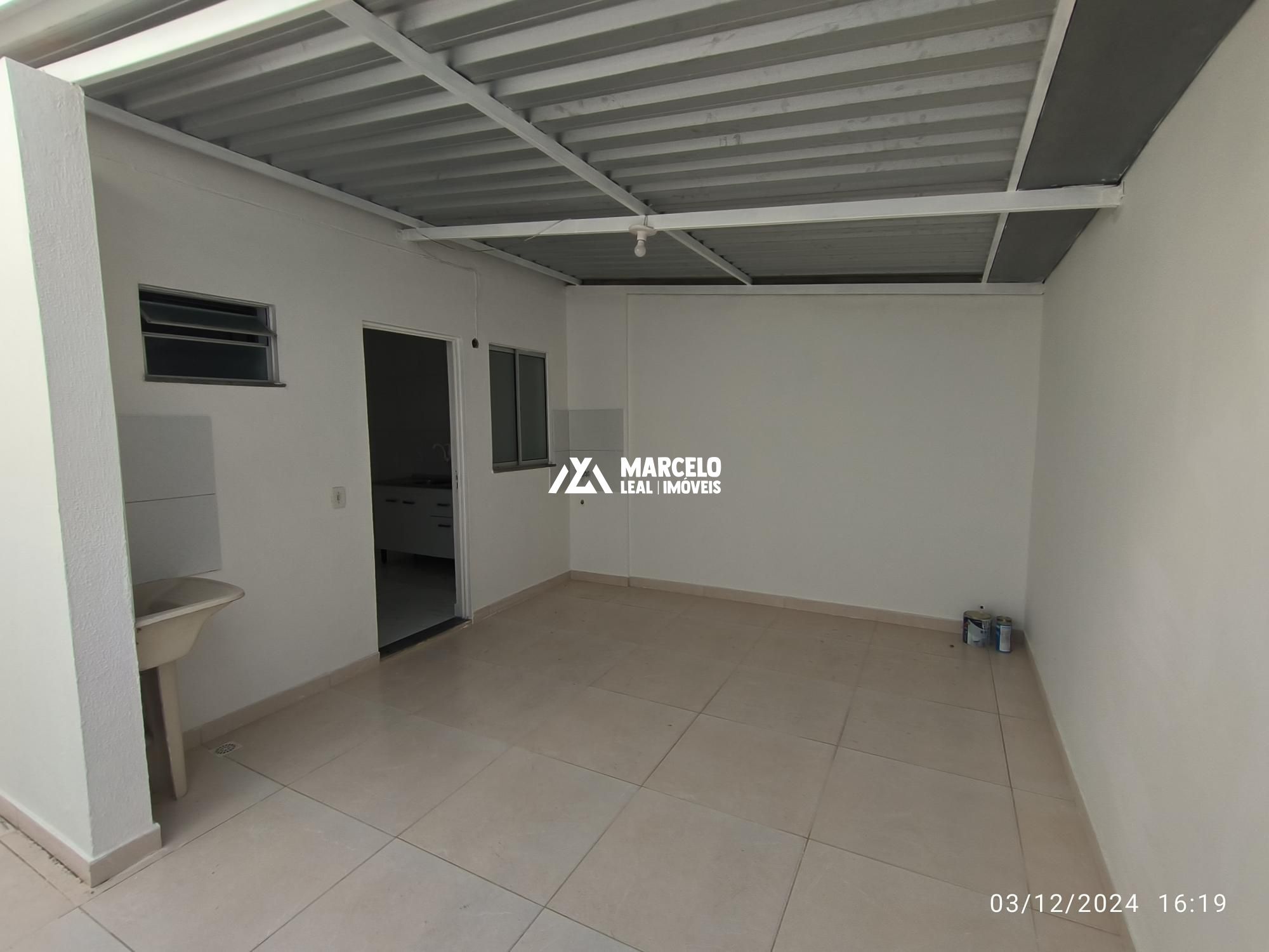 Casa para alugar com 2 quartos, 75m² - Foto 13