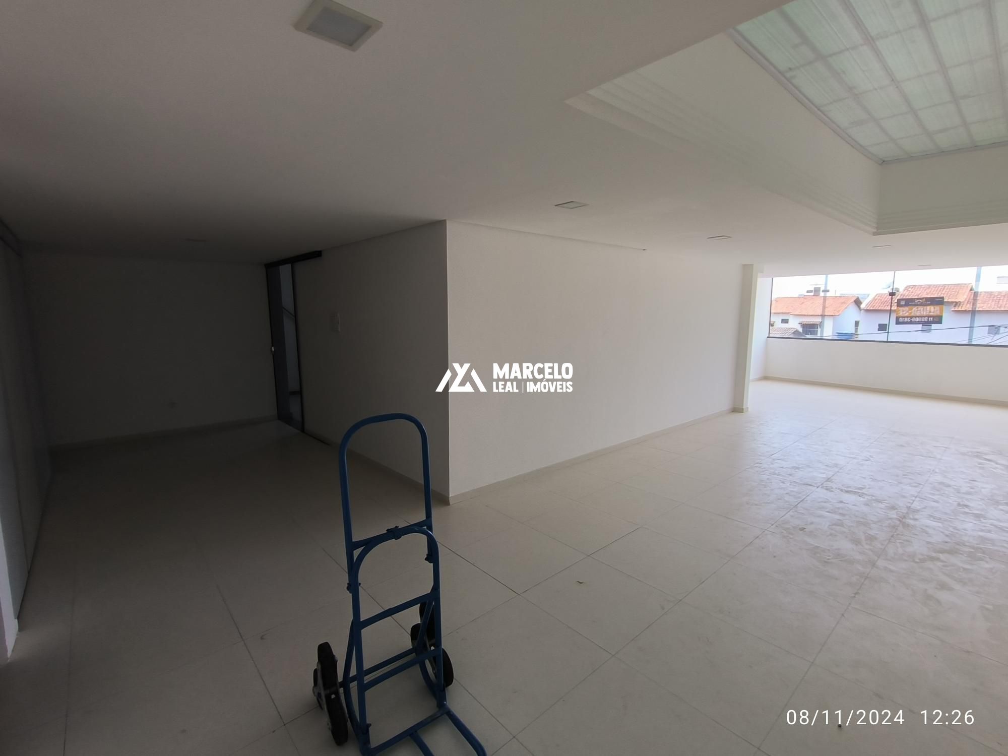 Conjunto Comercial-Sala para alugar com 3 quartos, 140m² - Foto 8