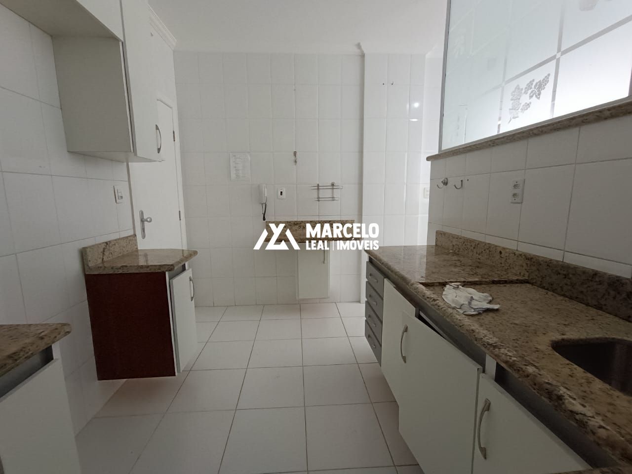 Apartamento para alugar com 3 quartos, 159m² - Foto 13