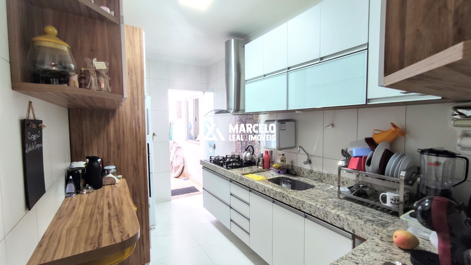 Casa à venda com 3 quartos, 80m² - Foto 14