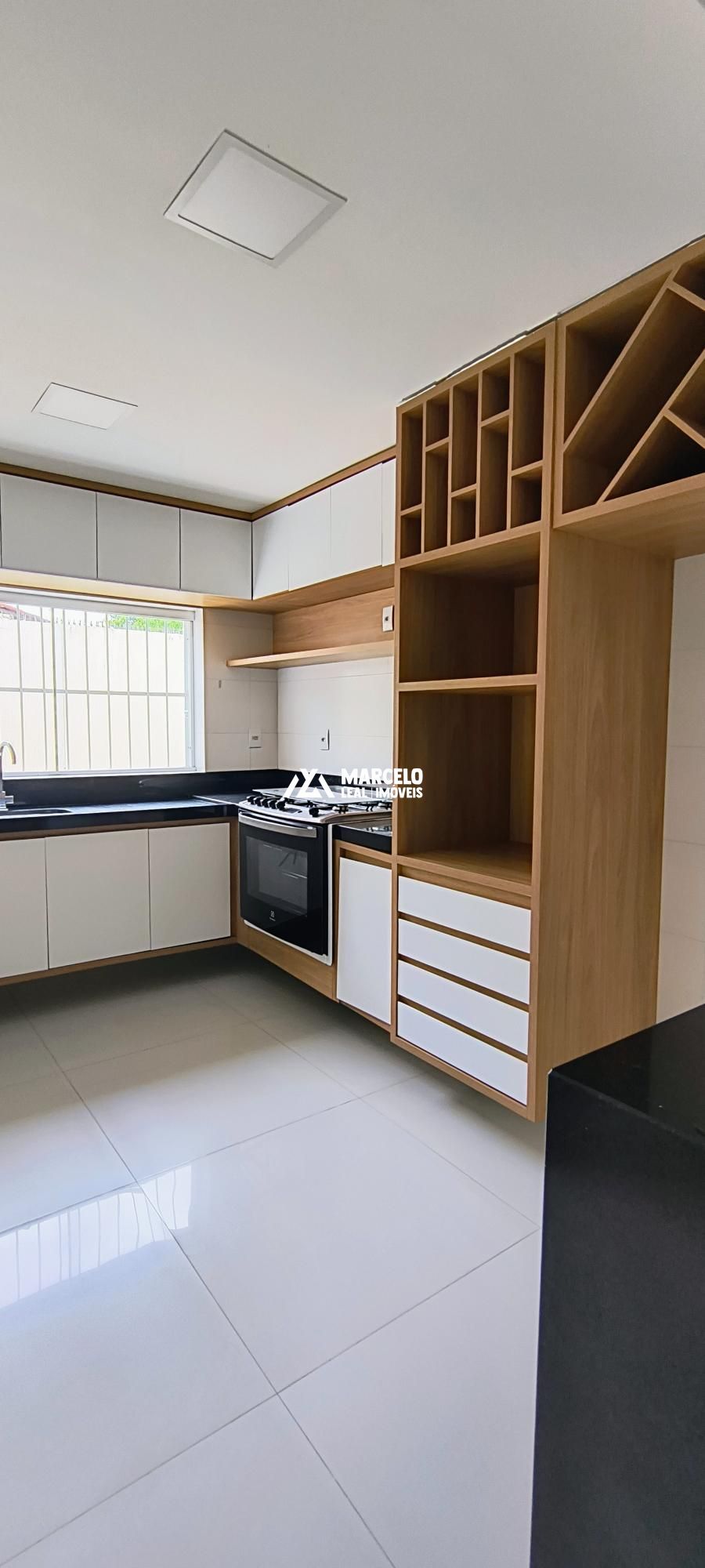 Apartamento à venda com 3 quartos, 175m² - Foto 4